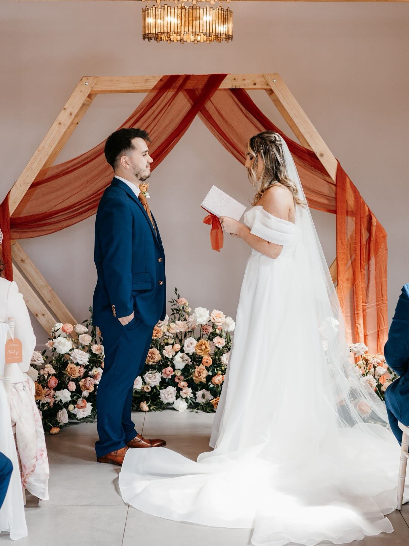 The beginning of a very beautiful and busy May&hellip;

A dreamy woodland escape for Emie &amp; Dan. A beautiful ceremony setup for those personalised vow moments💫

Photographer @michaelwaltonphotography 
Flowers @thedancingdaffodil 
Venue @thedanci