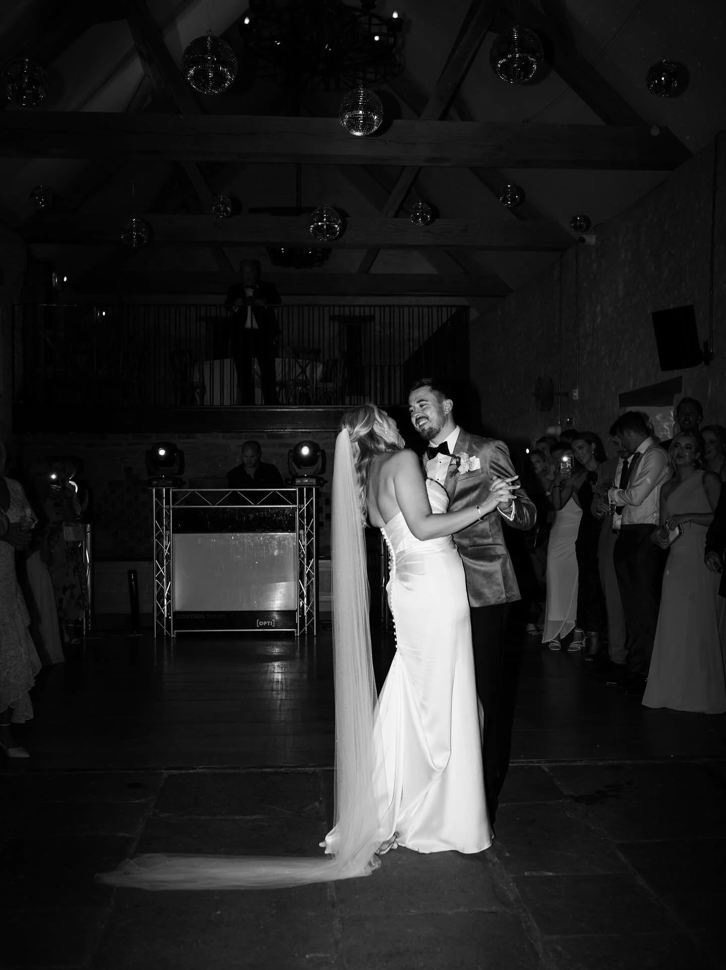 Hollie &amp; James were all about making sure their day reflected them as a couple, and as they are known as the disco couple, it was all about the disco details🪩💫

Venue @llantiliohouse 
Photographer @sian_owen_photography 
Flowers @lushbloomsbesp