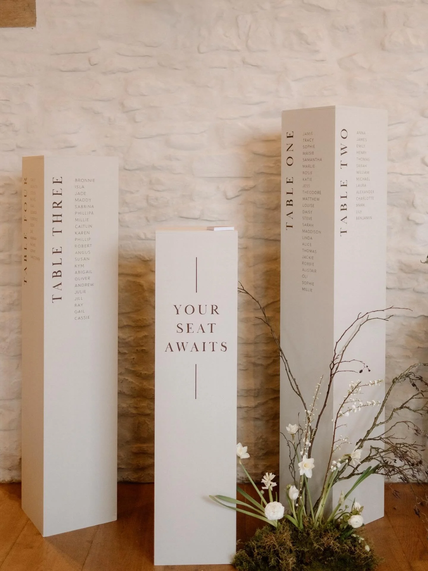 Earthy tones, handwritten details and a calm kind of impact🤎

Painted in Farrow &amp; Ball Drop Cloth with hazelnut ink.

Photography @kirstylouisephoto 
Flowers @queenofthemeadow_flowers 
Venue @llantiliohouse