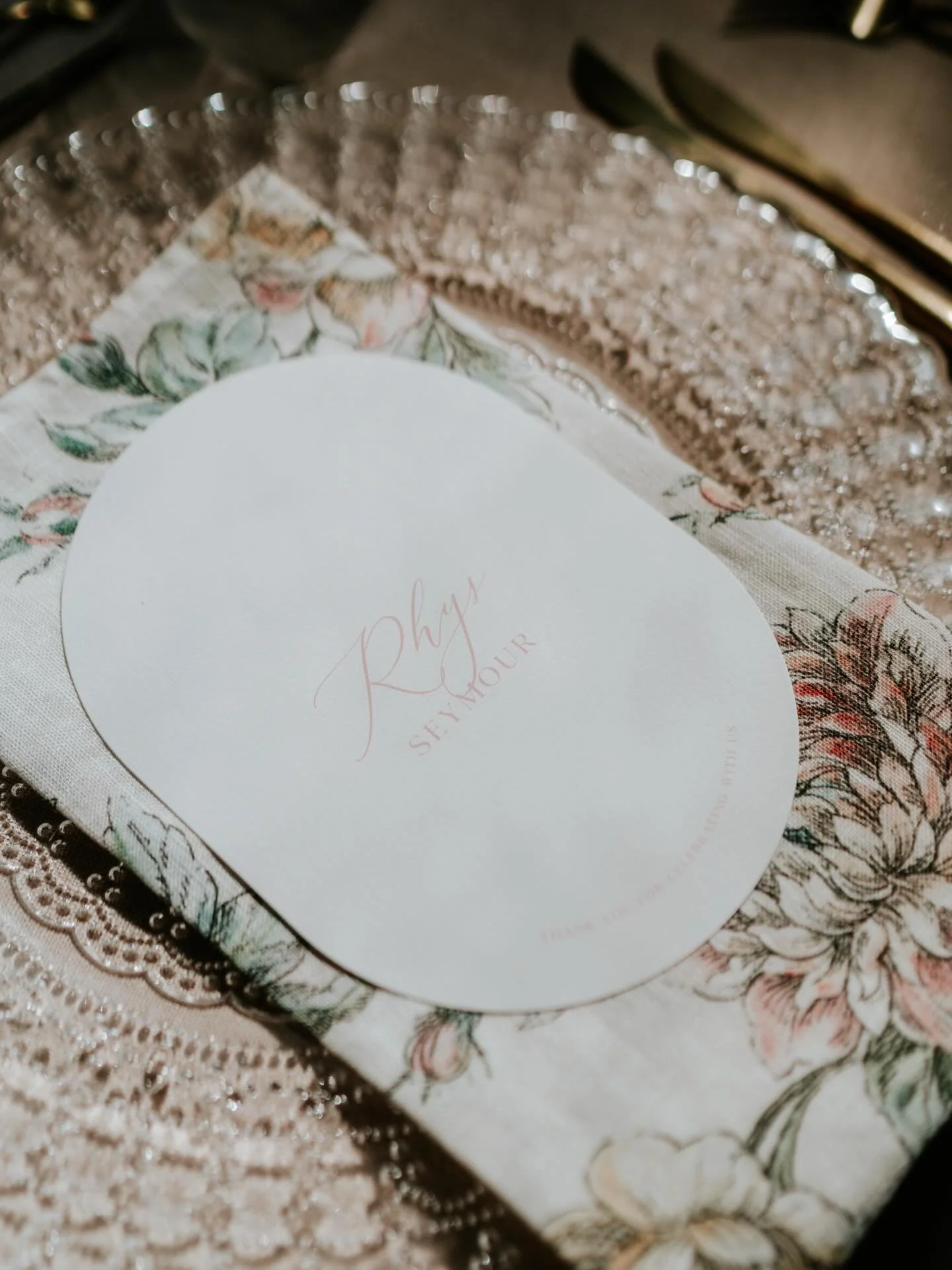 Heading into a busy week prepping for Fridays wedding at @fairyhill ✨

So a little throwback to last April when the sun was shining for Beth &amp; Einan. Gorgeous spring blooms and styling by @onesplendidday🌸

Photos @sophiecollinsphotography_