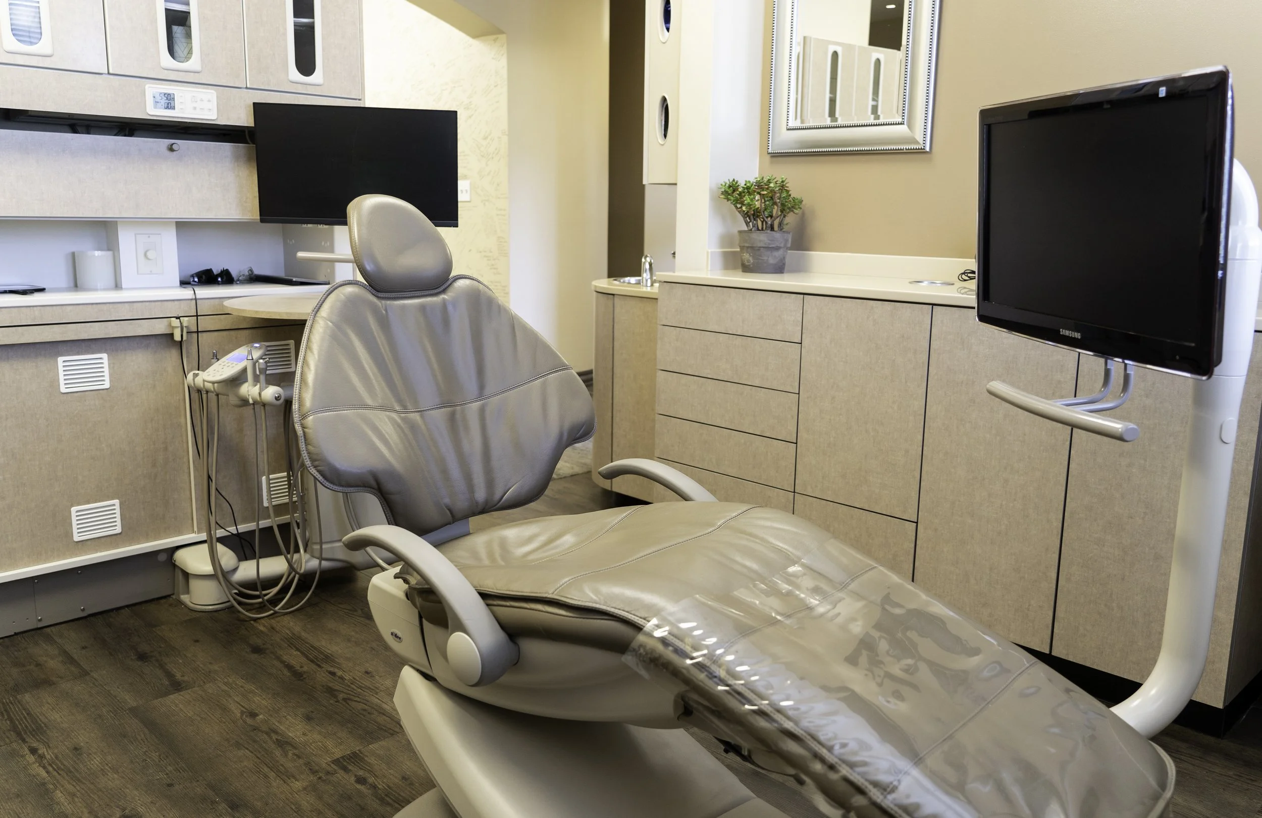 Dental Chair in Carmel Valley San Diego Periodontist and Implant Dentistry
