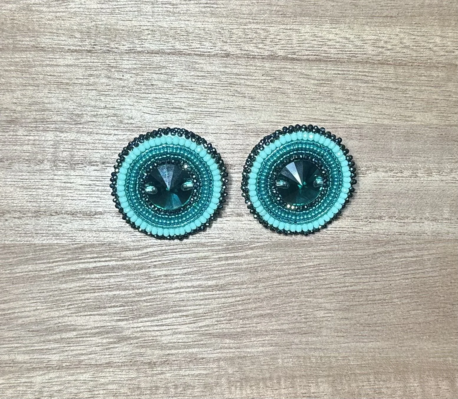 Teal Crystal Rounds.