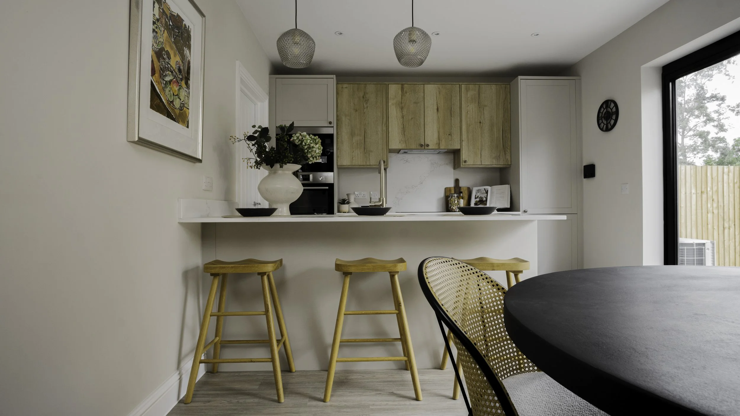 Weatherhill Road, Smallfield - Internal - Ahead Agency-14.jpg