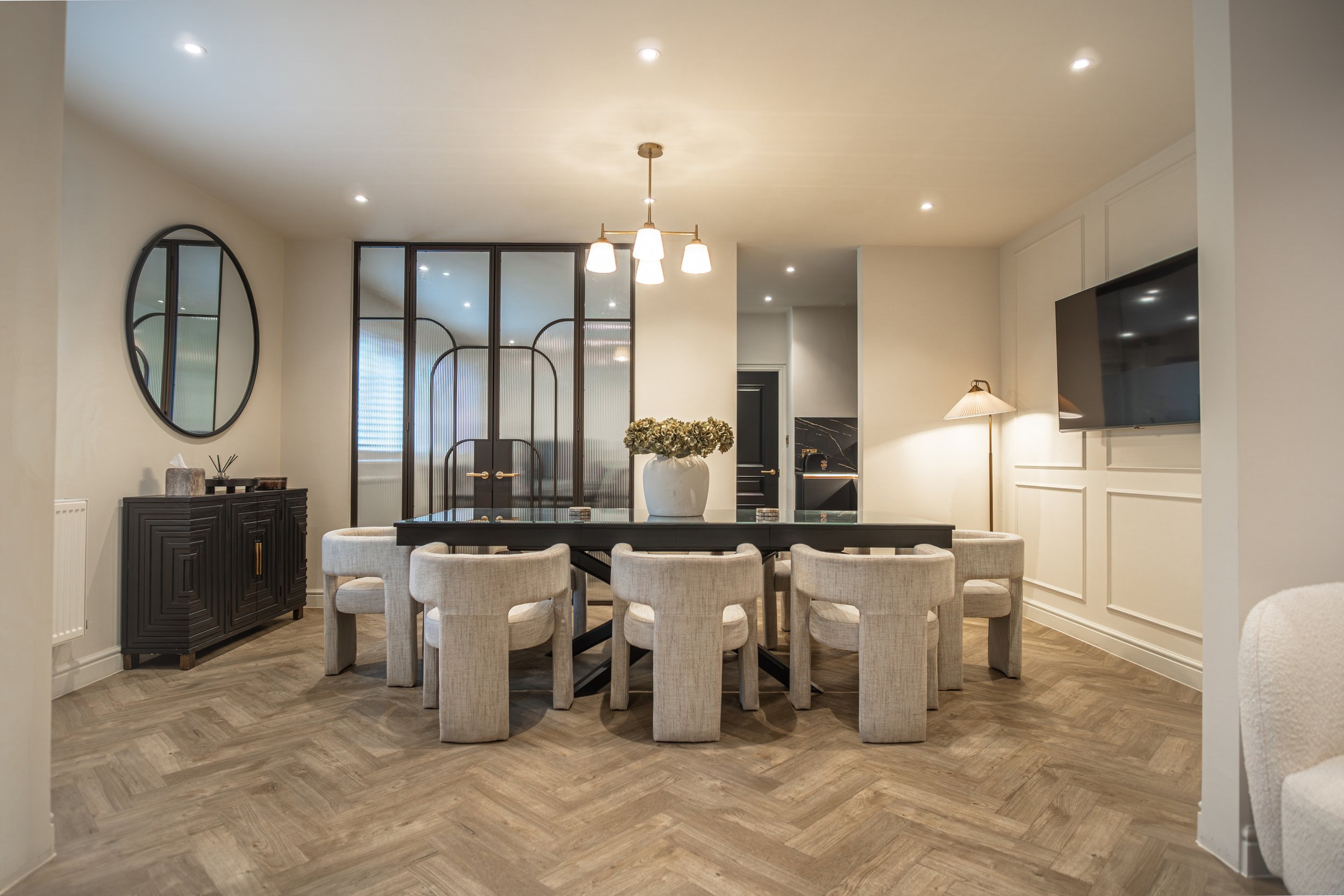 Joshua James - Showroom - Ahead Agency-13.jpg
