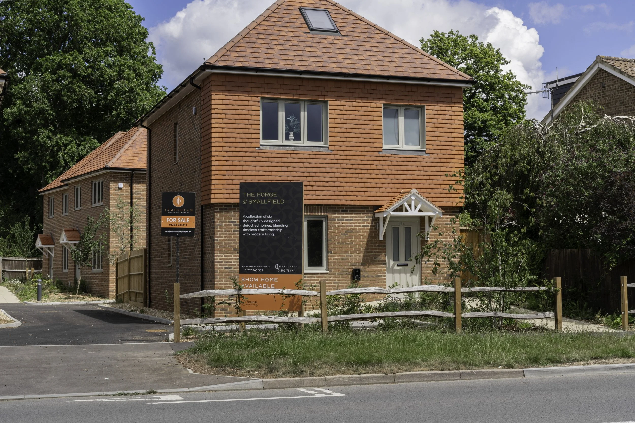 Weatherhill Road, Smallfield - External - Ahead Agency-3.jpg