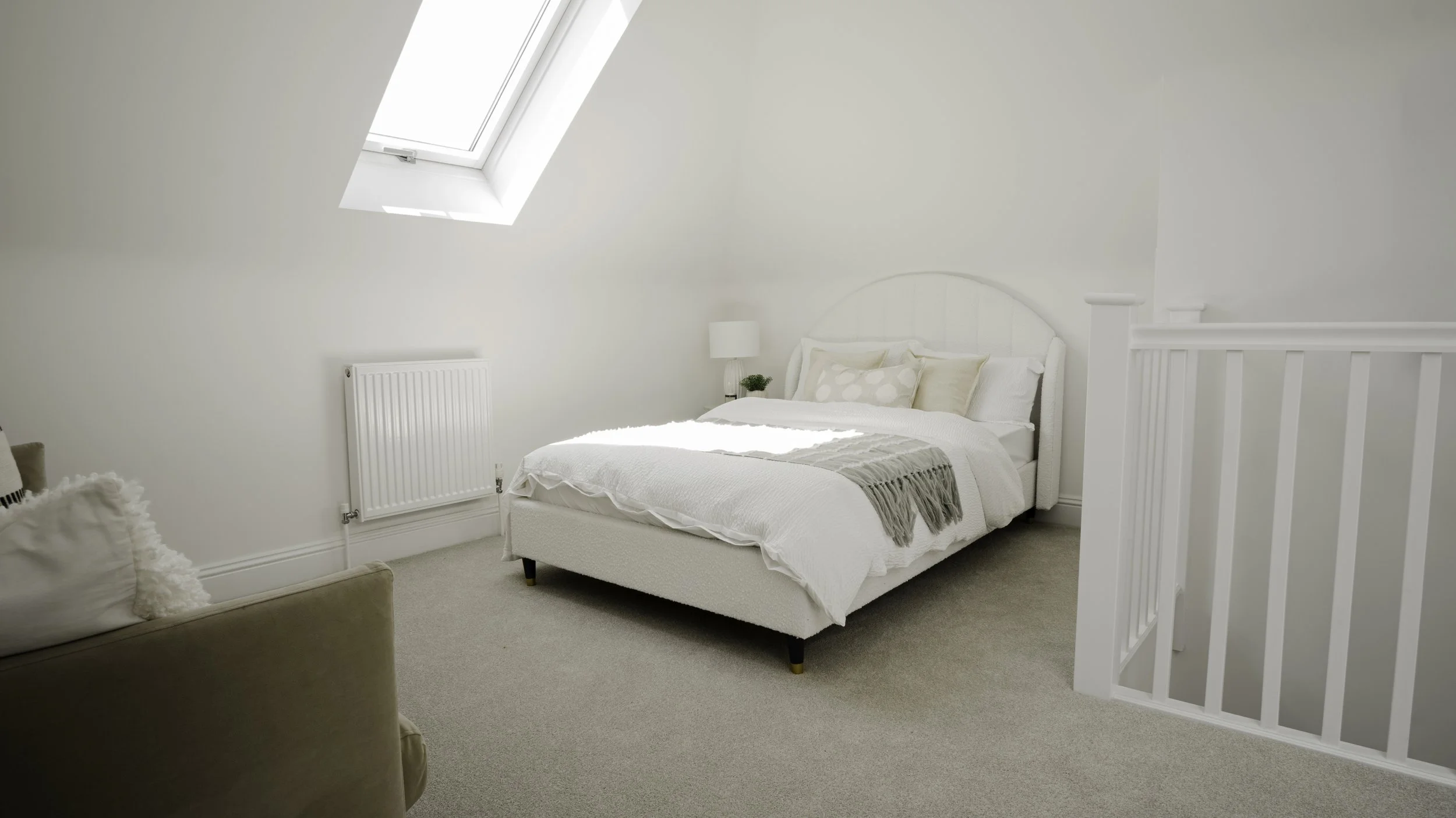 Weatherhill Road, Smallfield - Internal - Ahead Agency-48.jpg