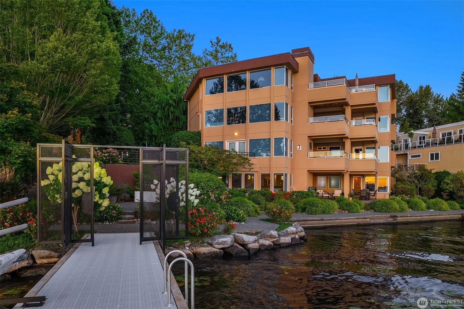 Buyer | Kirkland, WA | $3,055,000