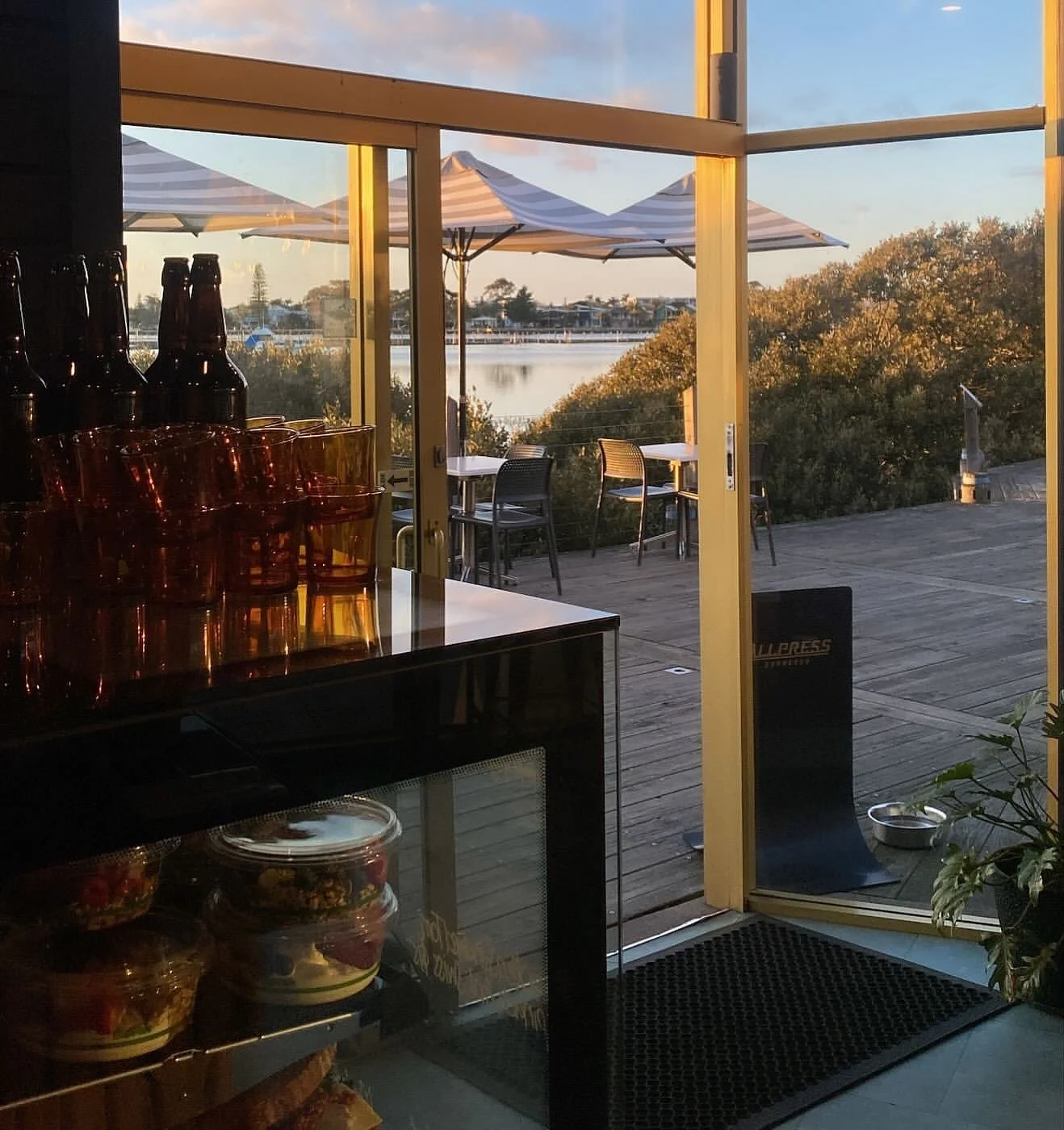 A @fleetwood.coffee kinda morning ☕️
One of our top picks for a morning pick me up in Merimbula (and just down the hill from Hillcrest).
#HillcrestMerimbula #Merimbula #SapphireCoast #VisitMerimbula #VisitNSW #SouthCoastNSW #NSWCoast #AustraliaSout