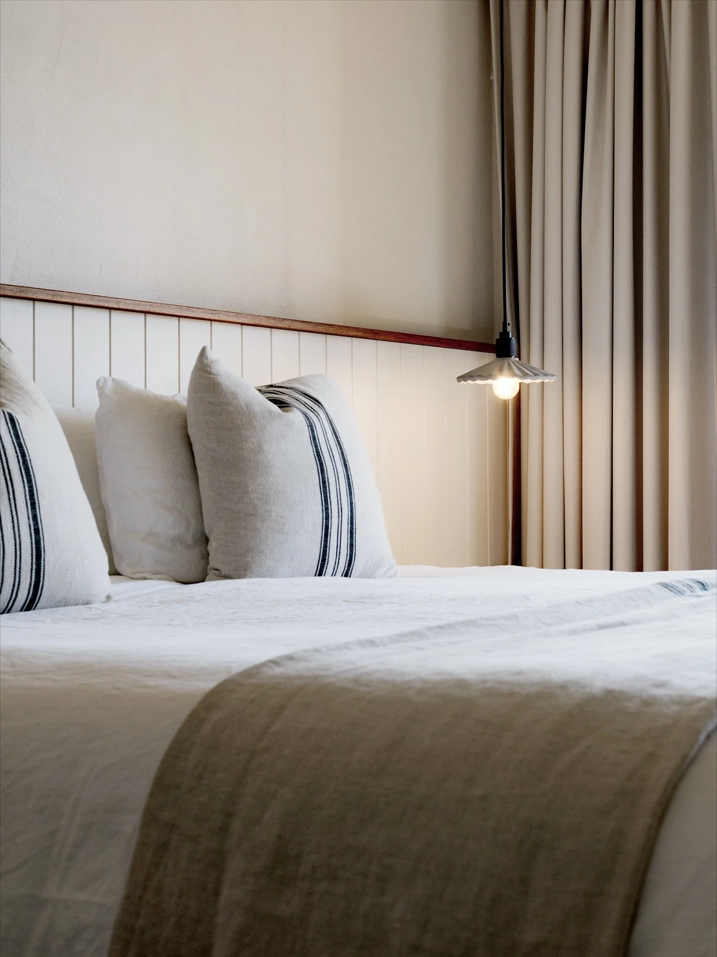 Checking in this weekend? We can’t wait to welcome you 💫
.
.
.
#HillcrestMerimbula #Merimbula #VisitMerimbula #SapphireCoastNSW #SouthCoastStay #SouthCoastNSW #VisitNSW #NSWGetaways
#CoastalRetreat #BoutiqueStay #RetroMotelVibes #MidCenturySta