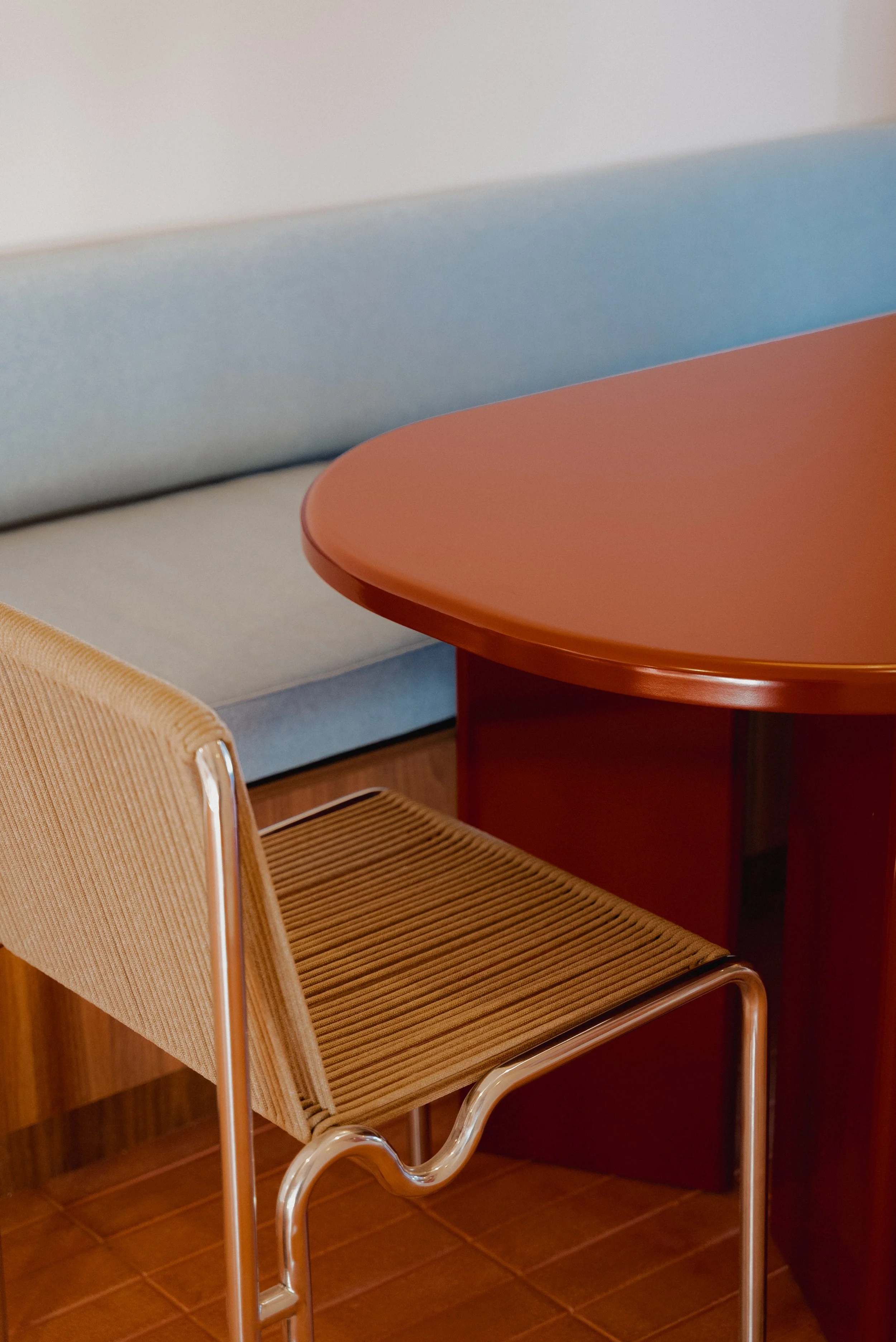 Dining table 1.jpg