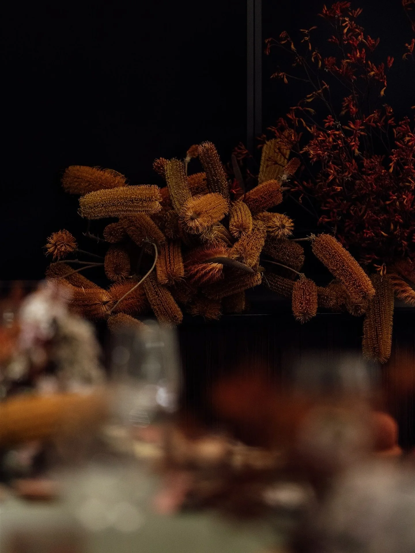 Setting the mood ~ An intimate and immersive dinner experience, inspired by the spirit and palette of the Kimberley region.
Expansive ochres, layered rock formations, textured grasses, and native flora. The rugged beauty was translated into a refined