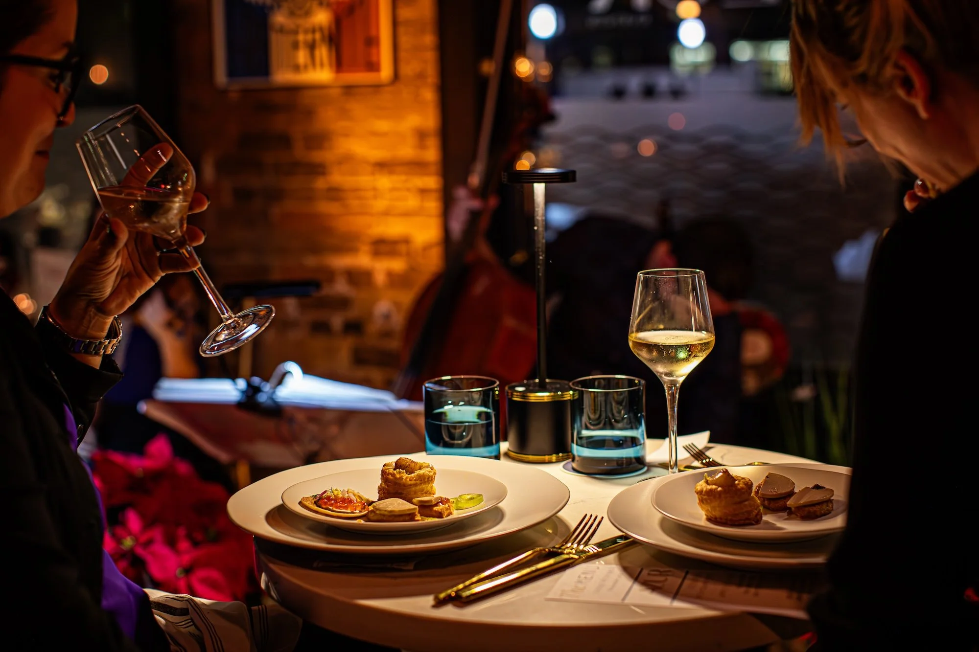 holiday-decorated-private-dining-azur.jpg