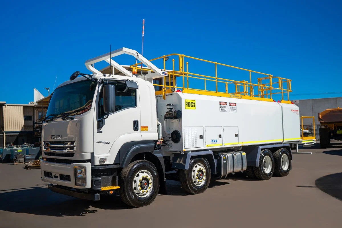 Isuzu FYH300-350 8x4 Service Trucks