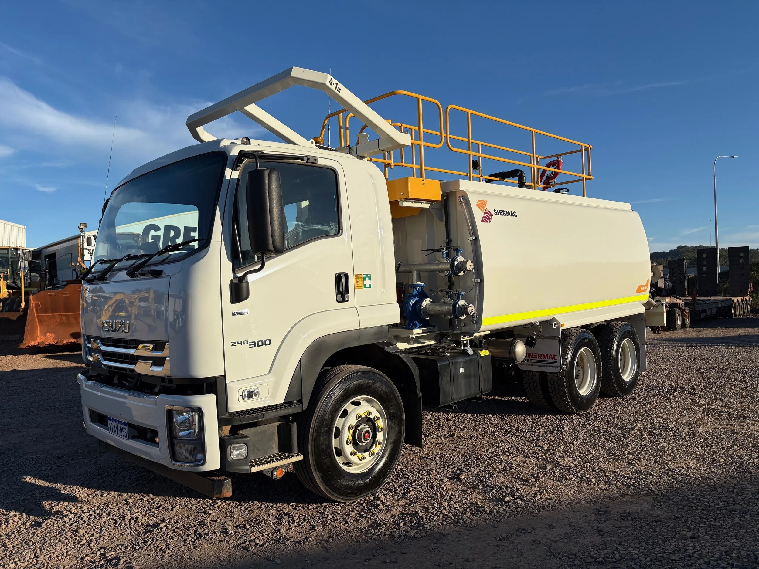Isuzu FVZ240-300 6x4 Water Trucks