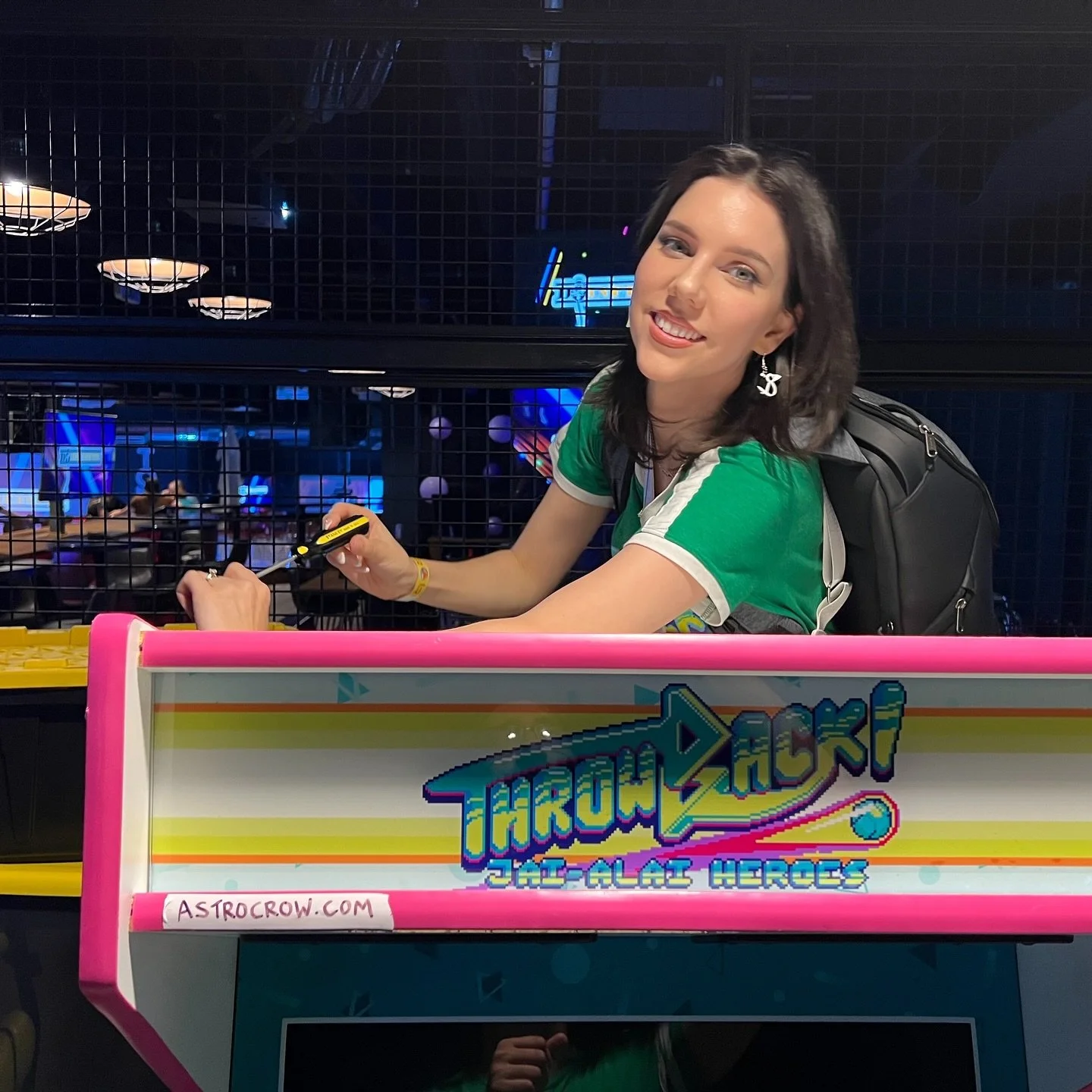 We&rsquo;re at Midway to Megacon until 2am! 
It&rsquo;s Throwback! Jai-Alai Heroes&rsquo; first time at a sports bar. Maybe it can stay @toms.watch.bar ? 🕹️ 

Come play Orlando&rsquo;s own arcade-exclusive indie cabinet!

#indiegames #tomswatchbar @