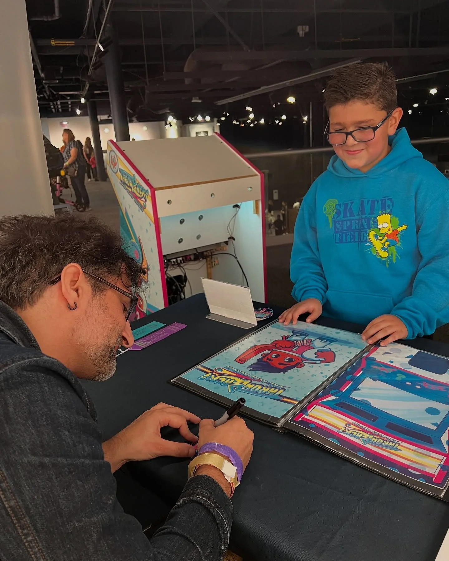 Game Designer Brian Stabile inspiring the next generation of gaming engineers with a requested autographed &ldquo;Throwback! Jai-Alai Heroes&rdquo; sticker at Spark STEM Fest @orlandosciencecenter 🕹️