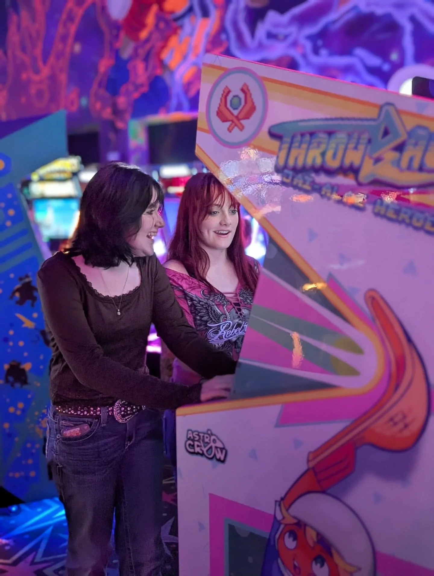 Sunday Funday @arcademonsters !

📸: @fed250 

#arcade #indie #gamers #videogames