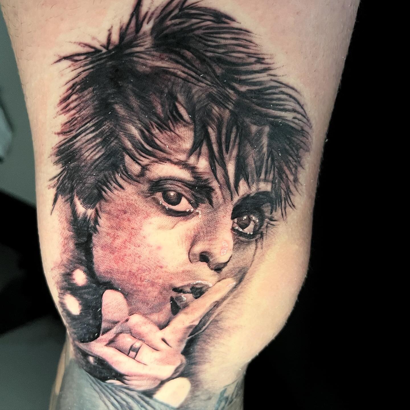 1st pass of this Billie Joe @greenday for Nichole&rsquo;s Rockstar Leg! 

#tattoo #tattoos #greenday #music #punk #billiejoearmstrong