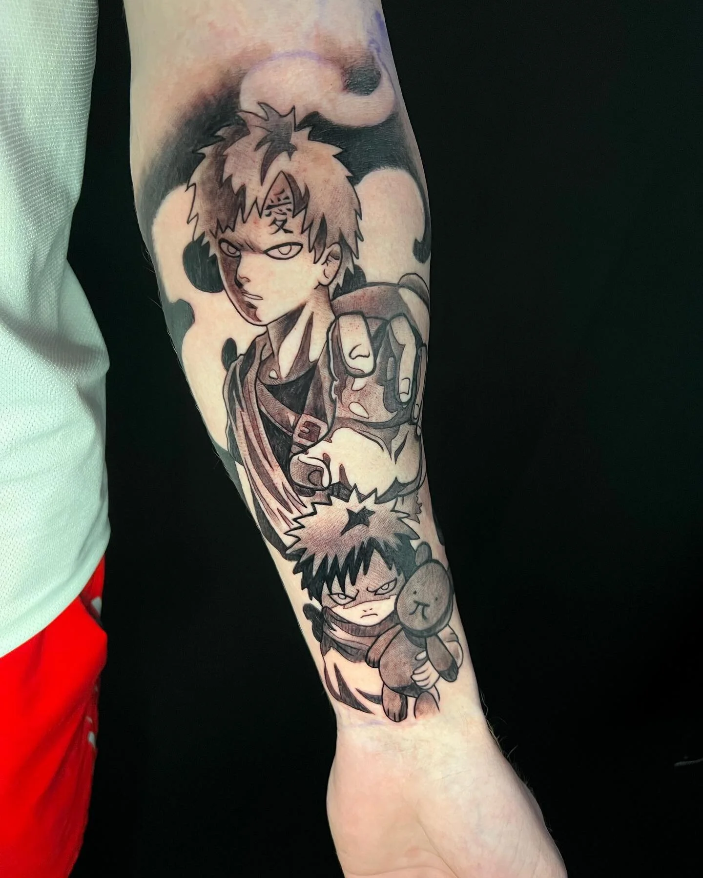Anime forearms are some of my favorite!! Hit me up, I have a couple spots left in December for some work and booking 2023! 
#tattoo #tattoos #ink #anime #tattooing #delraybeach #videogametatts @videogametatts @pittsburghtattooexpo @dynamiccolor