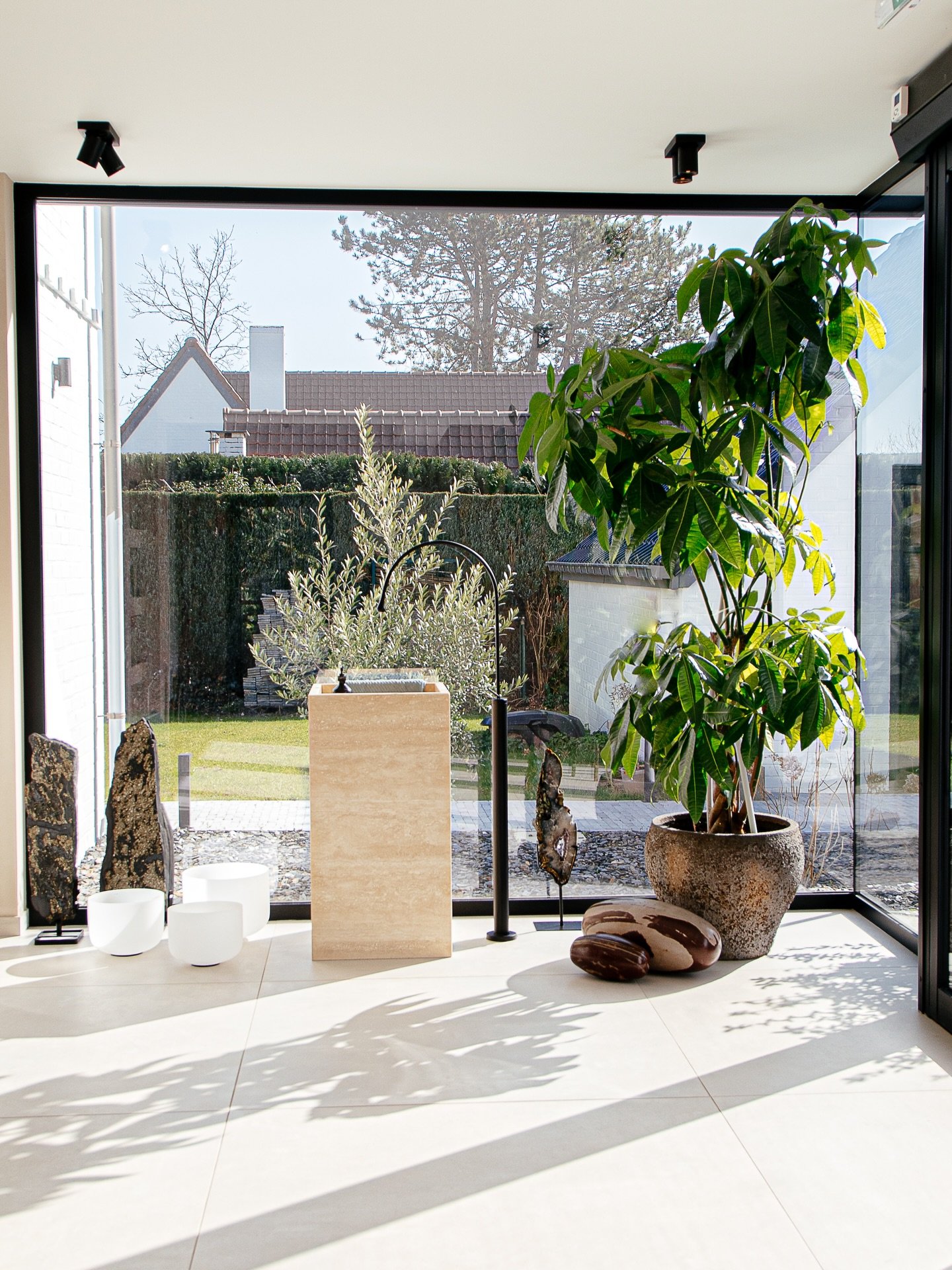 Je voulais vous remercier de tout mon c&oelig;ur pour votre passage car c&rsquo;est vous aussi qui remplissez la boutique de vos belles &eacute;nergies 🫶🏻 &Agrave; lundi et bon week-end 😘

#nasoha #boutique #waterloo #pierrenaturelle #lithotherapi