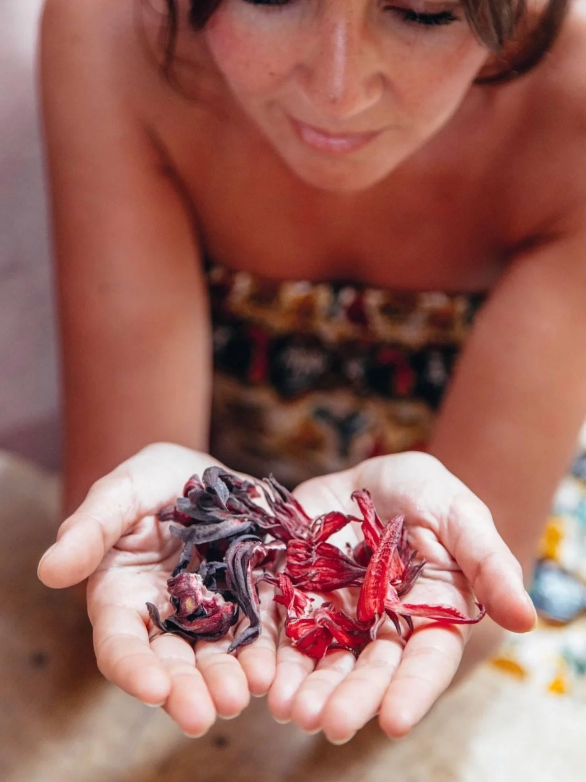 Une jolie id&eacute;e cadeau pour la f&ecirc;te des mamans ✨
Avec @tea_tower nous organisons le jeudi 21 mai de 10h &agrave; 11h30 un atelier de tirage de pierres pour r&eacute;v&eacute;ler nos forces, nos ressources, notre puissance et nos talents ?