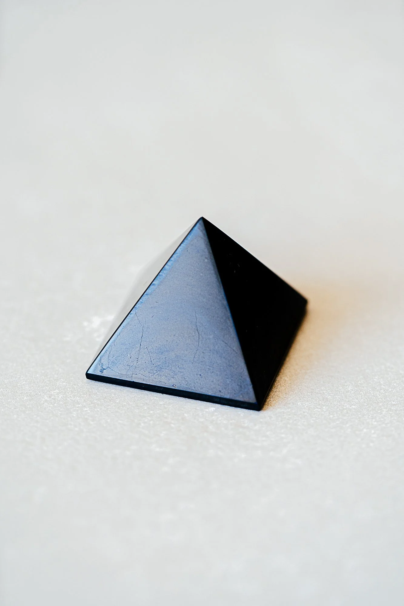 Pyramide en Shungite