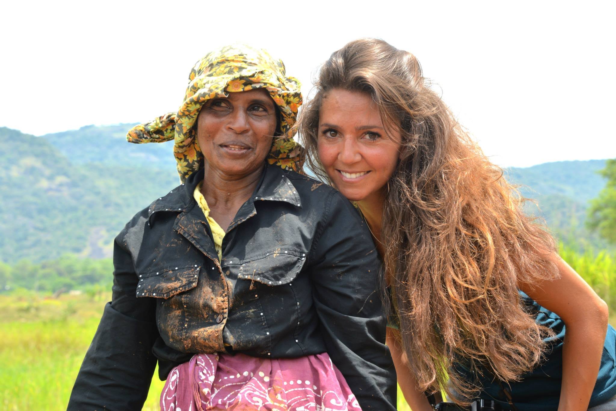 Des instants capturés qui témoignent de rencontres inoubliables, sur le terrain, où les échanges de savoirs et de connaissances avec les populations locales prennent une valeur inestimable.