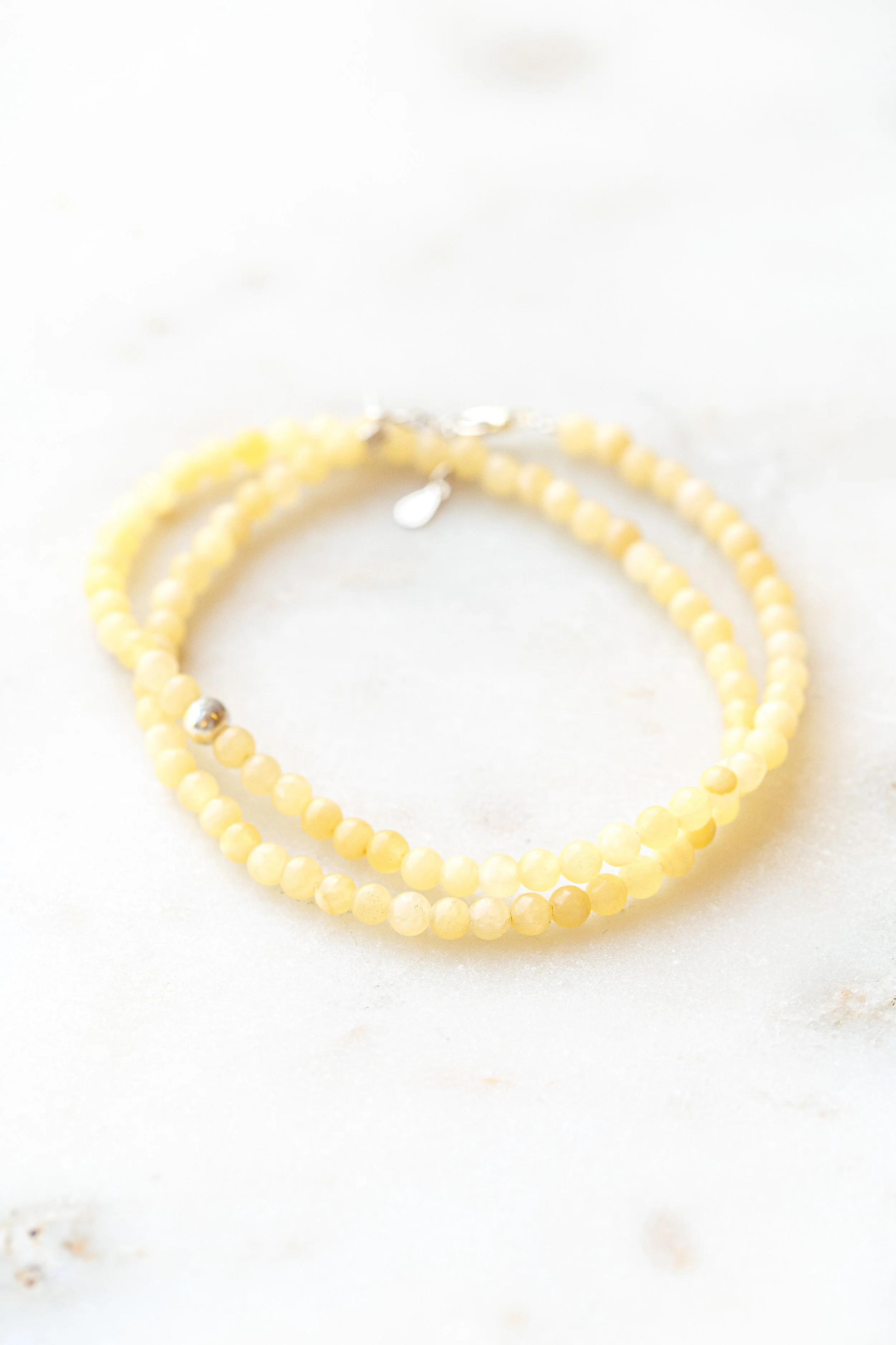 Choker Calcite Jaune | Je construis ma vie dans la Joie