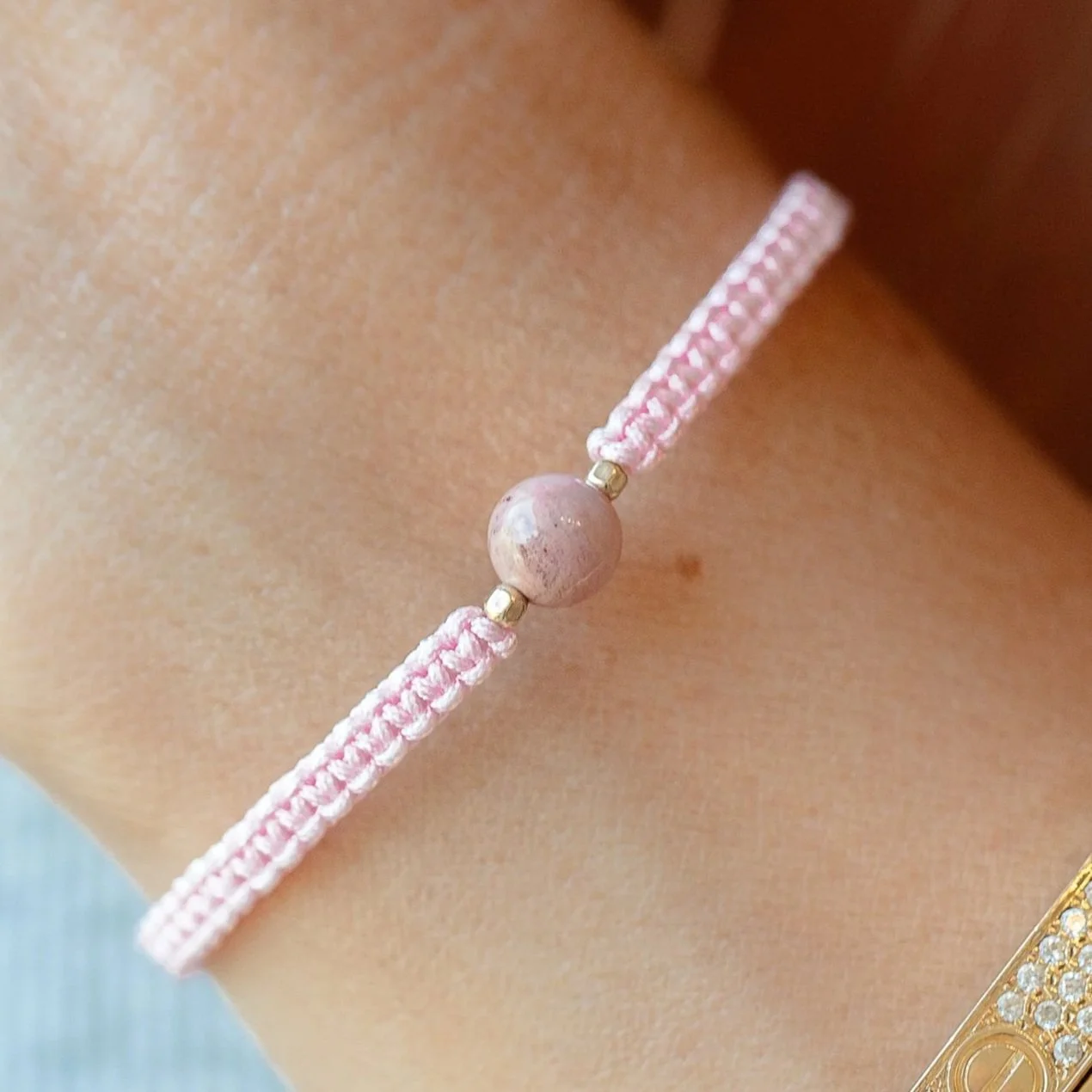 Macramé Rose & Thulite | Réservoir d'Énergie