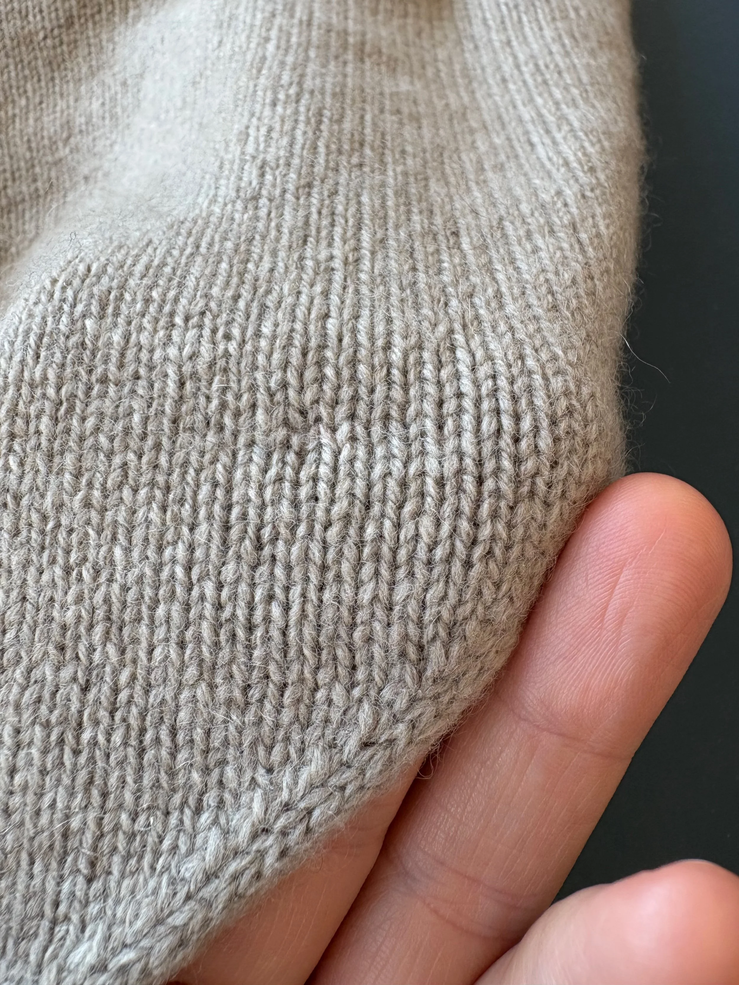 TheHoleStory_InvisibleKnitwearRepair_1.jpeg