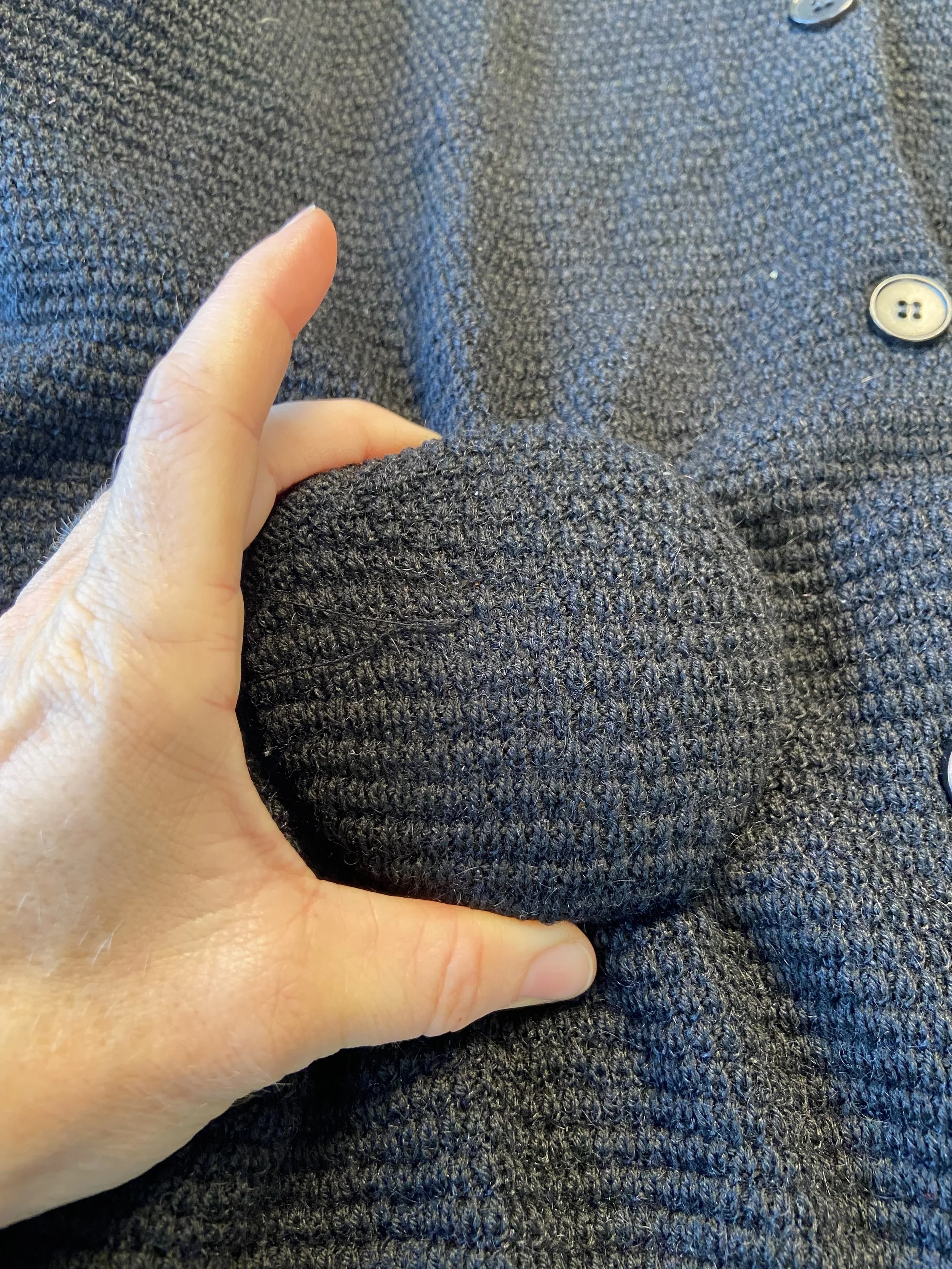 TheHoleStory_InvisibleKnitwearRepair_7.jpg