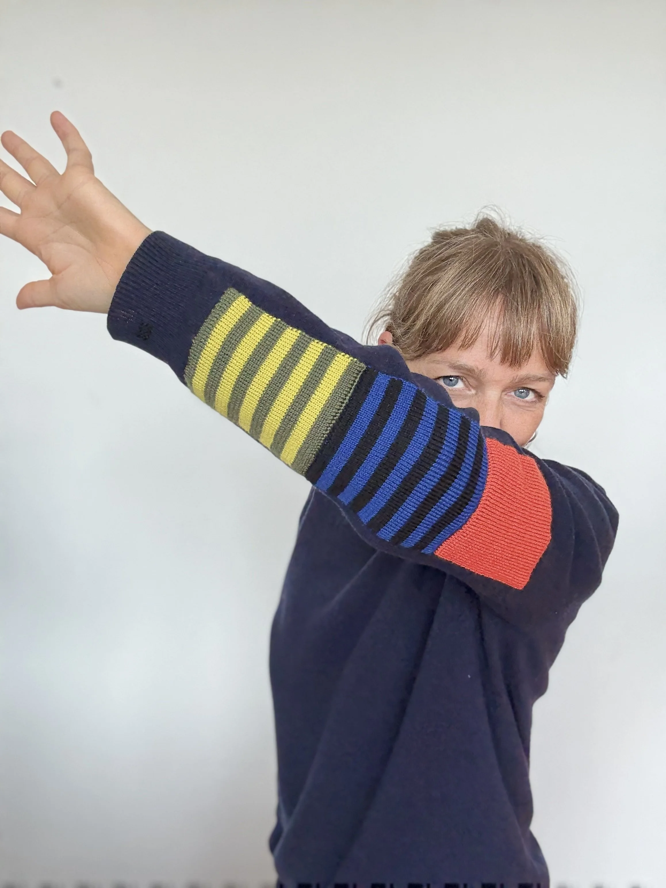 TheHoleStory_allofmylife_sweater_3.jpg