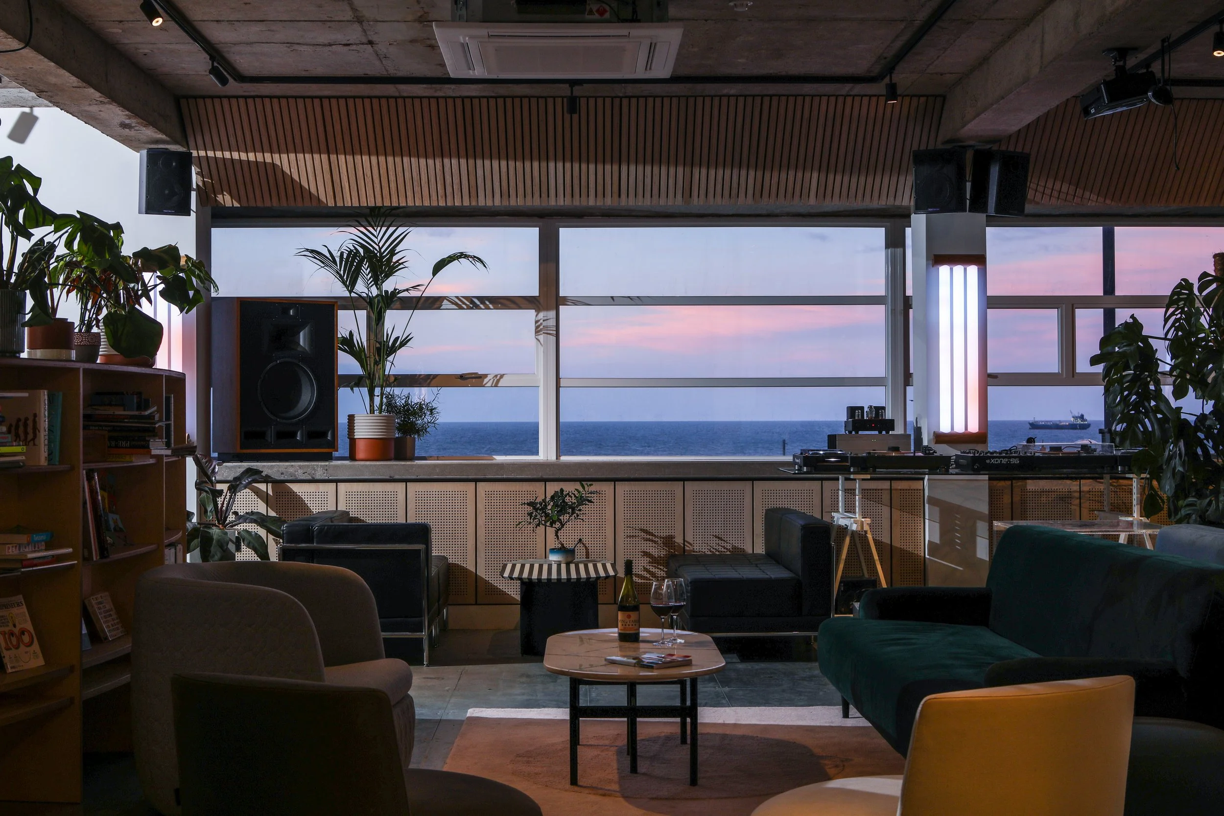  Faith in Strangers press - 003.jpg