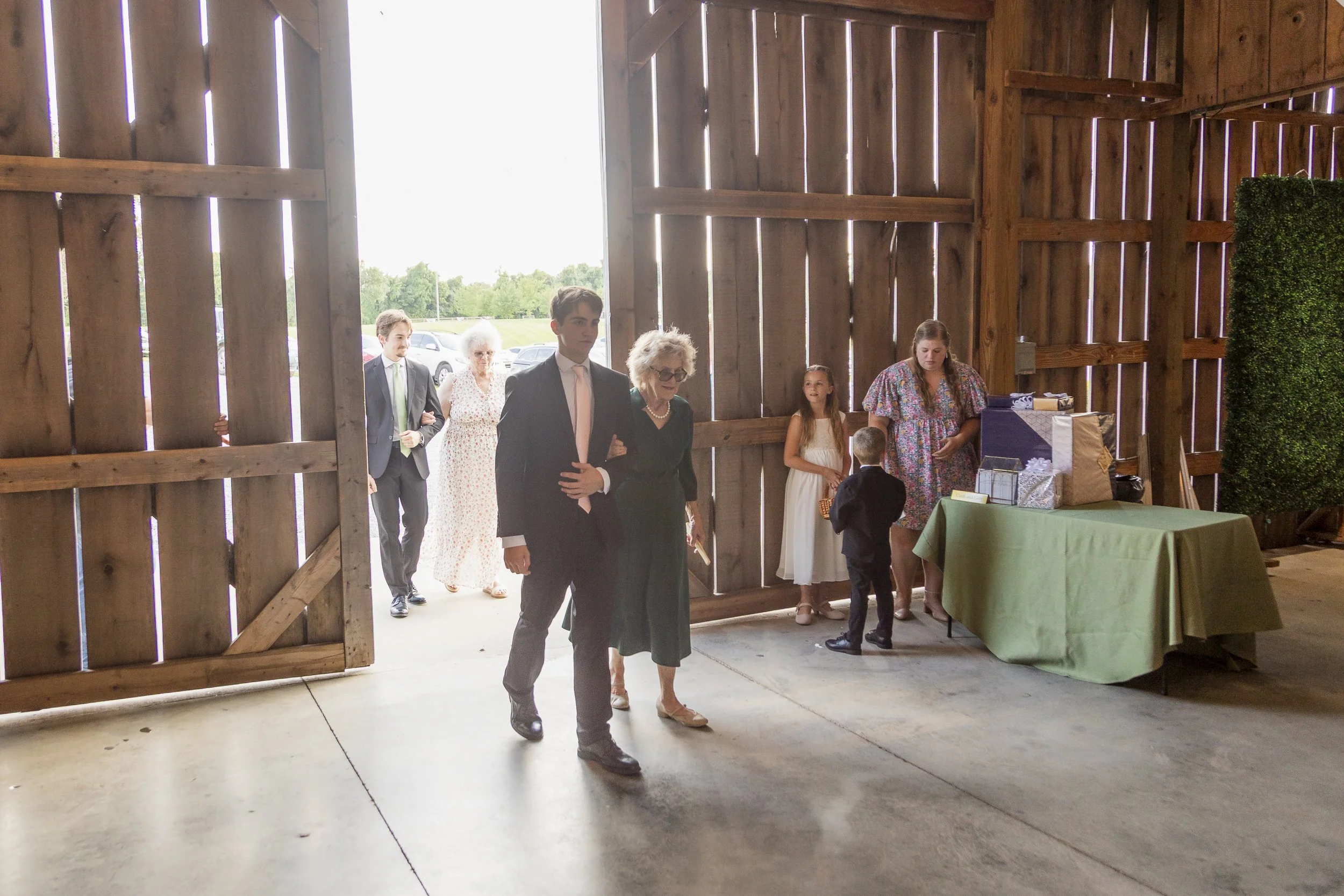 Joseph and Sarah Wedding Photos-292.jpg