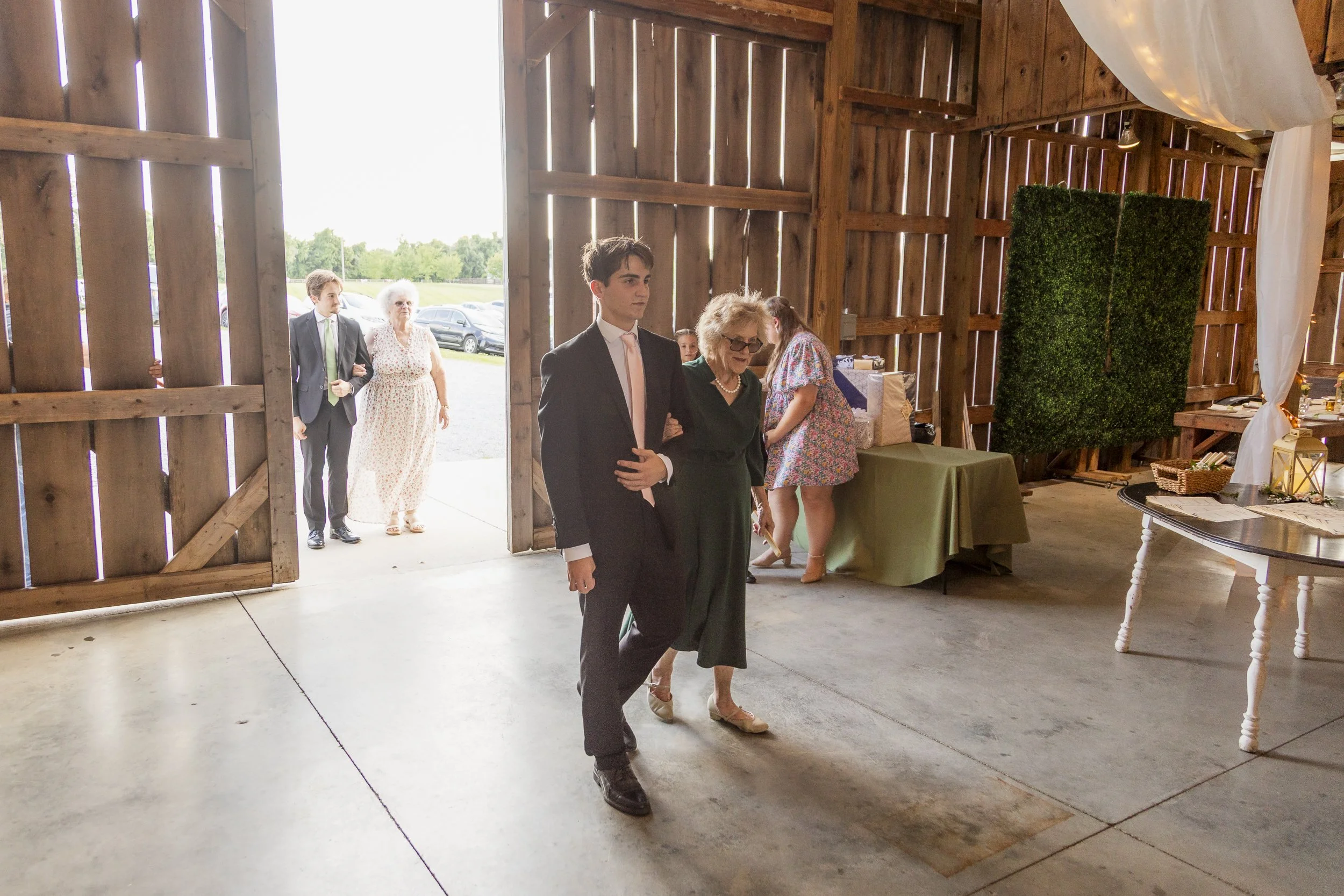 Joseph and Sarah Wedding Photos-293.jpg