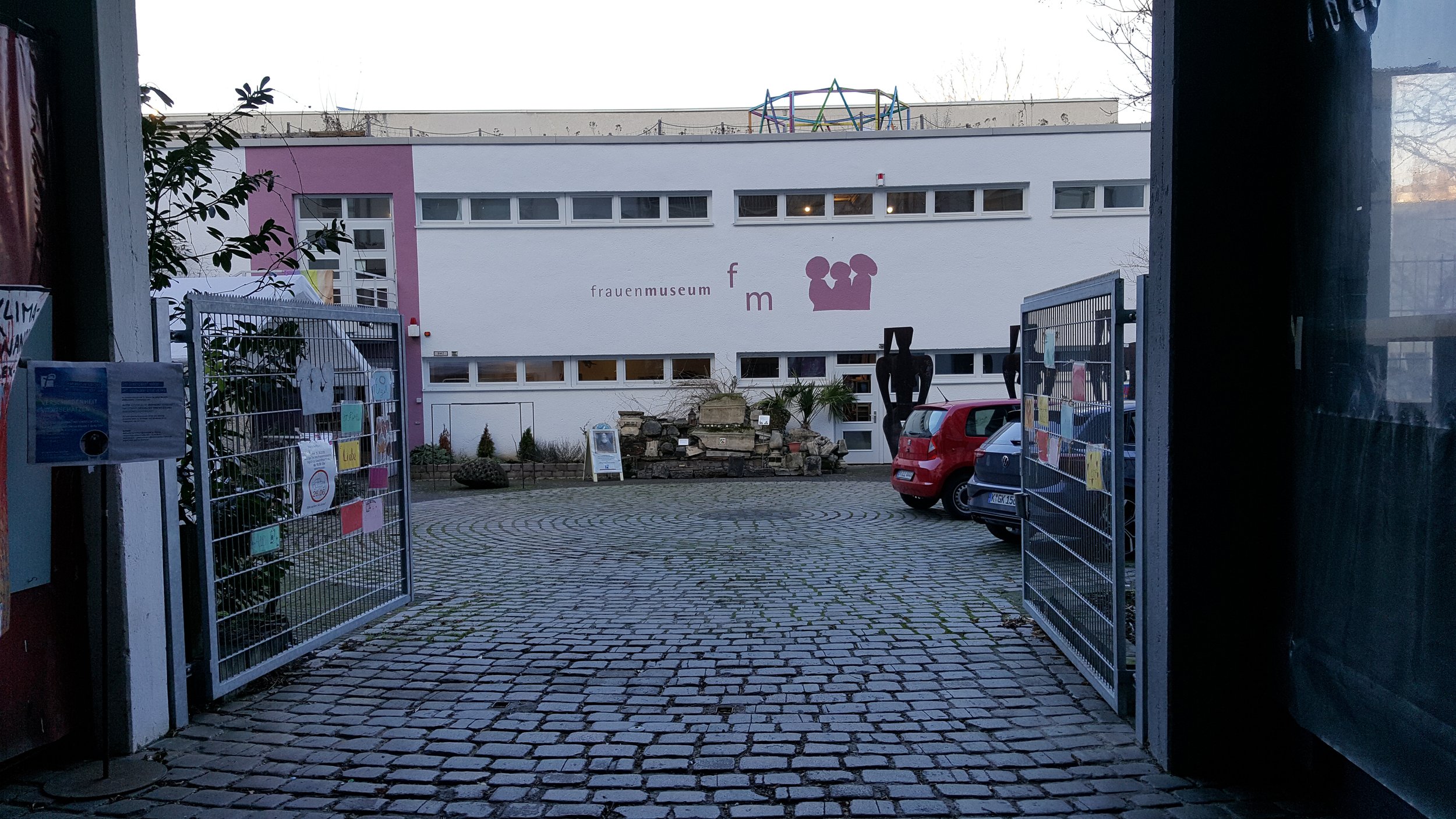 Der Innenhof des Frauenmuseums