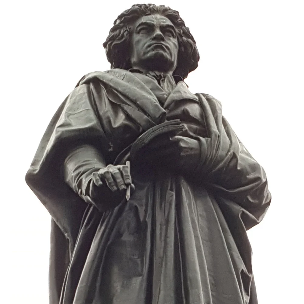 Beethovens Bonn: Die Top 10-Stationen f&uuml;r Besucher

https://www.rheinlandguide.de/blog/beethoven

Wir werfen einen Blick auf die bedeutsamsten Orte, die in Bonn eine Verbindung zum jungen Beethoven haben. Nicht jeder hat denselben Stellenwert. M