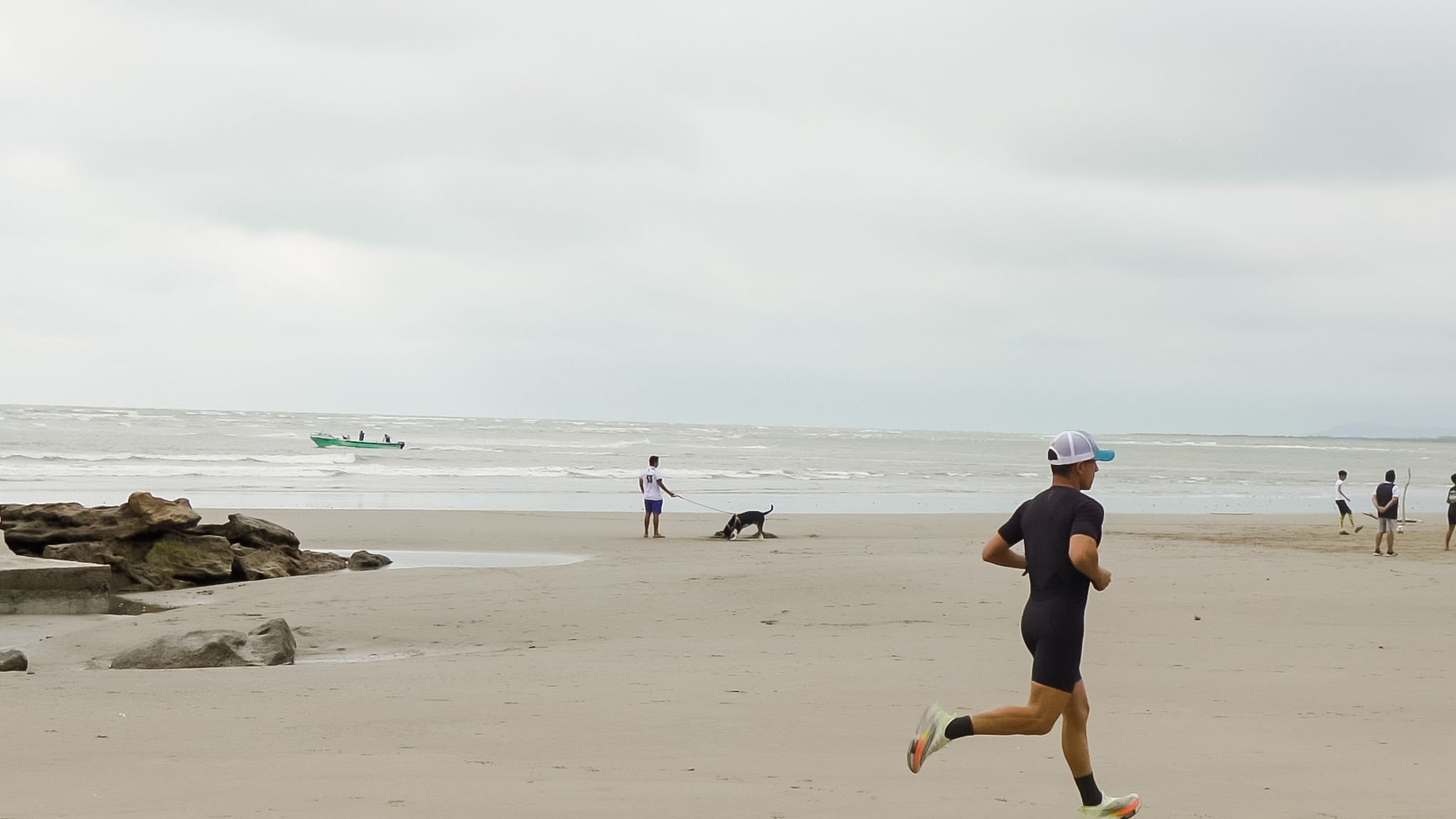 Roberto run beach (1).jpg