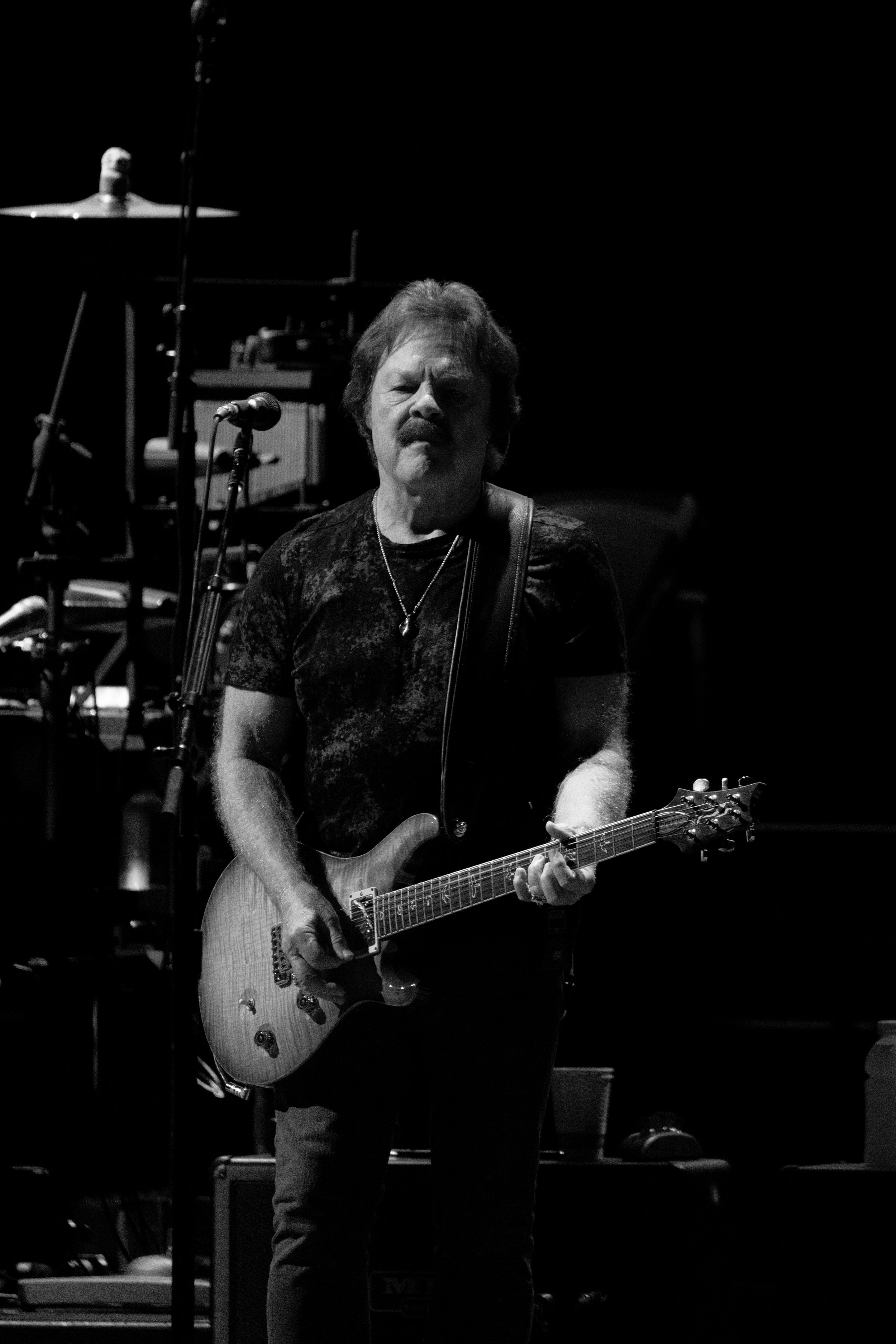 THE DOOBIE BROTHERS