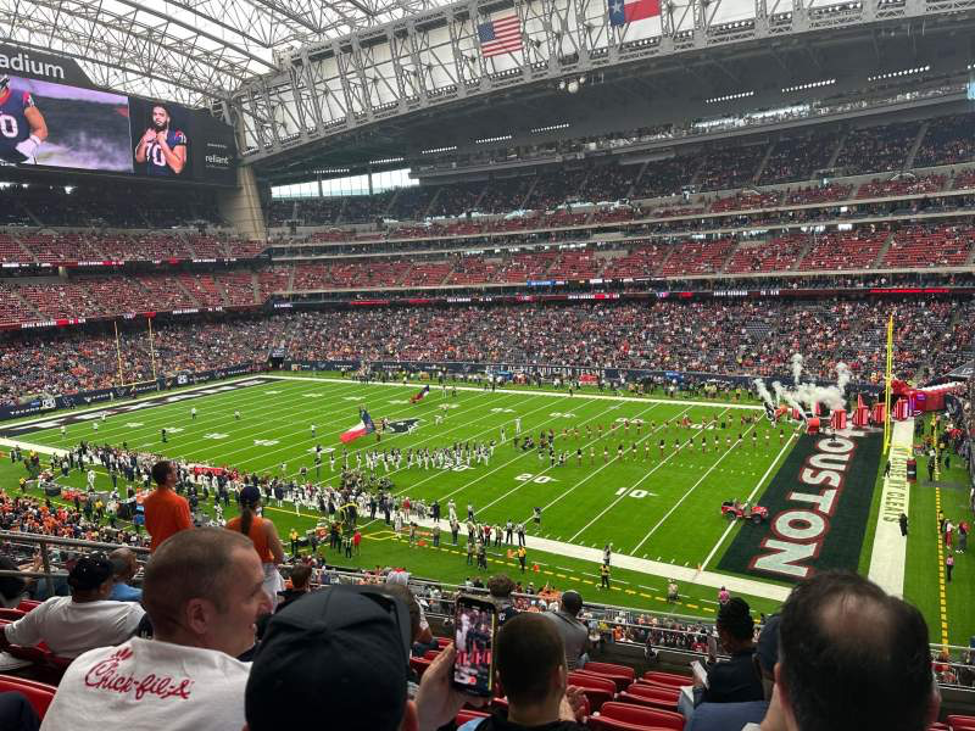 300/400 Level Sidelines — NRG Stadium