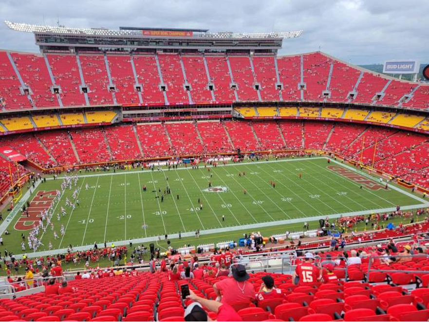 300 Level Sidelines — Arrowhead Stadium