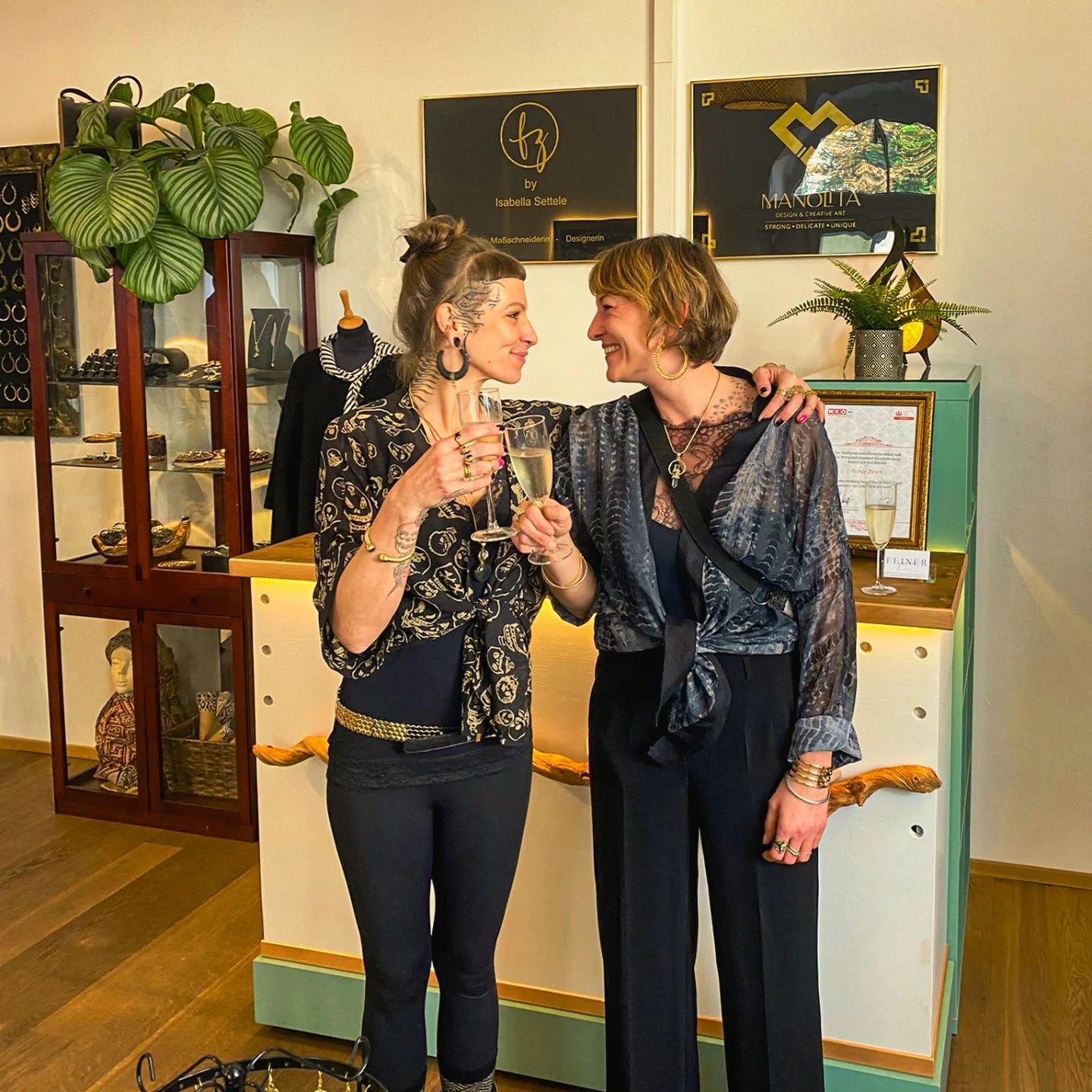 So happy and thankful for our match and our opening event last Friday ❤️

Danke, dass wir uns gefunden haben - Danke, f&uuml;r diesen wunderbaren Start und das wundersch&ouml;ne Fest letzten Freitag ❤️

Danke an alle die dabei waren und an uns gedach