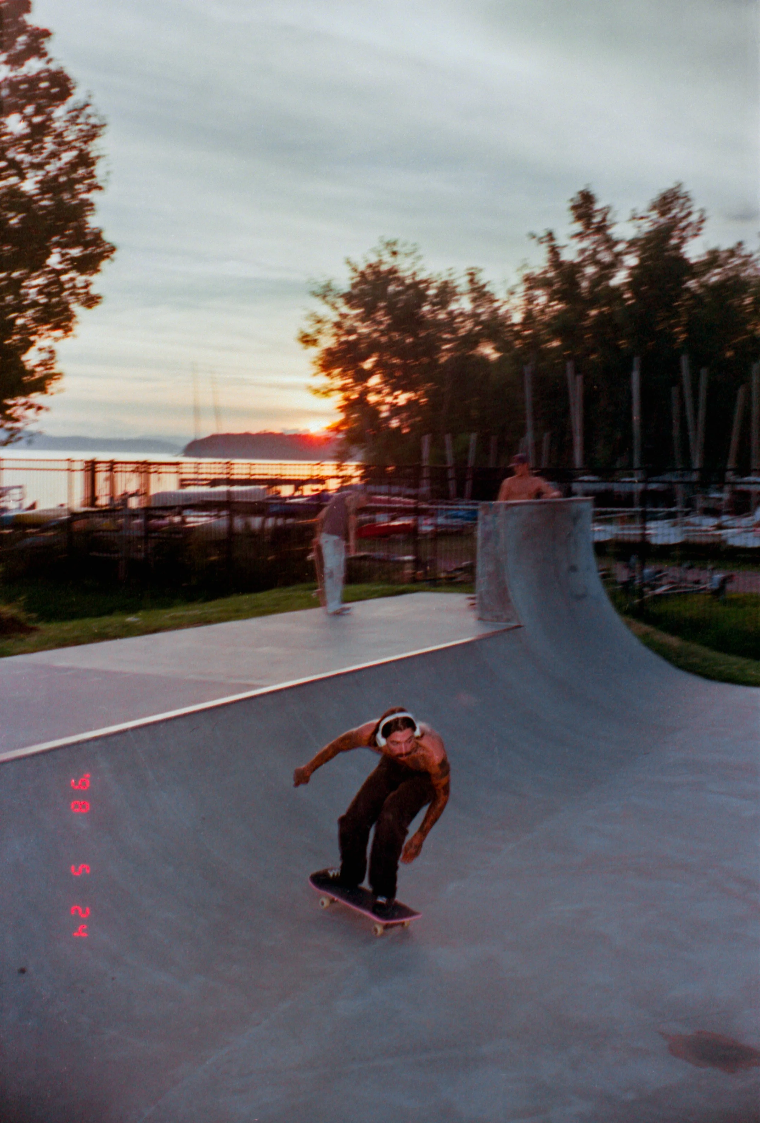 img012.jpg