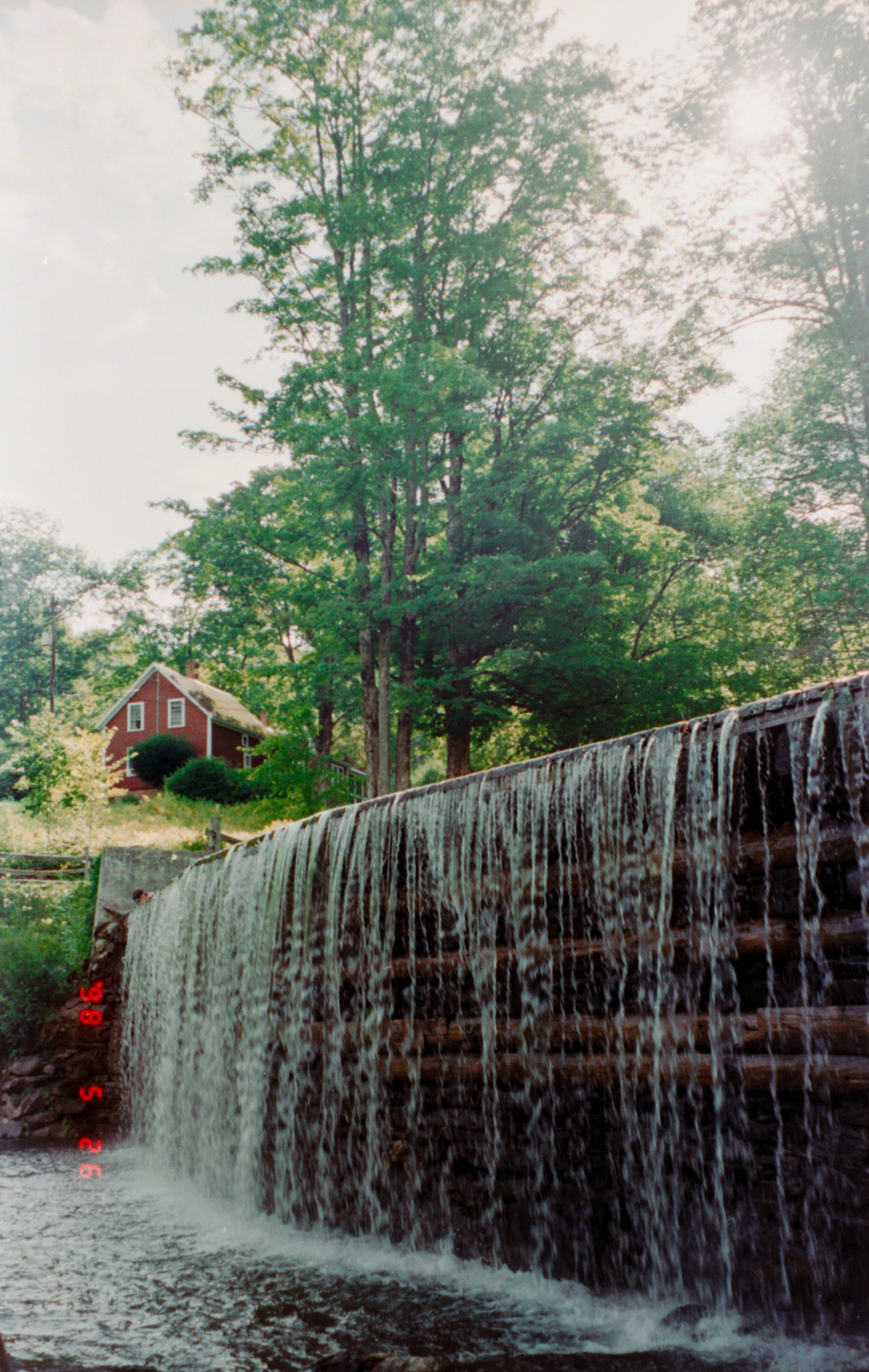 img028.jpg
