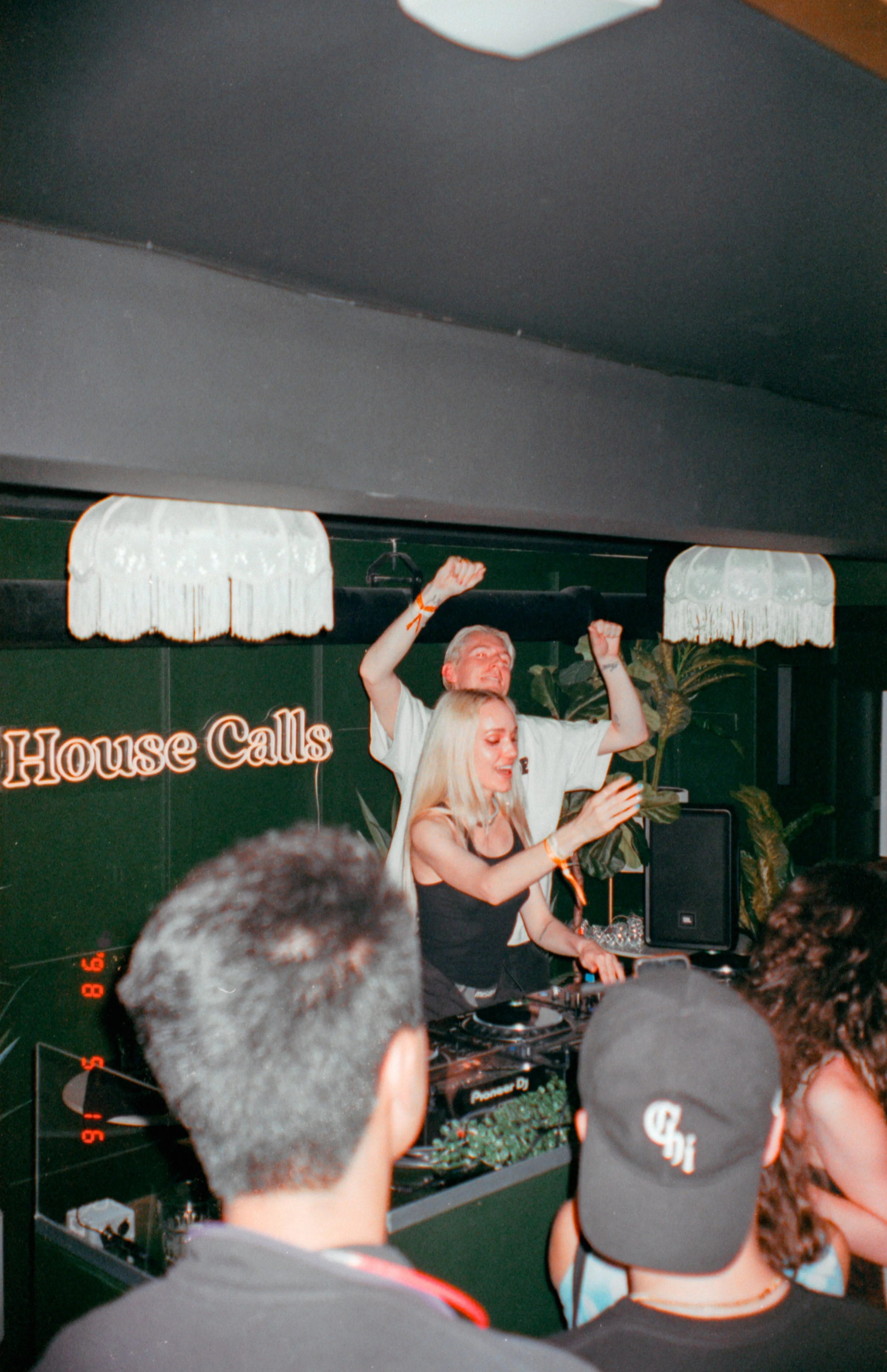 img008.jpg