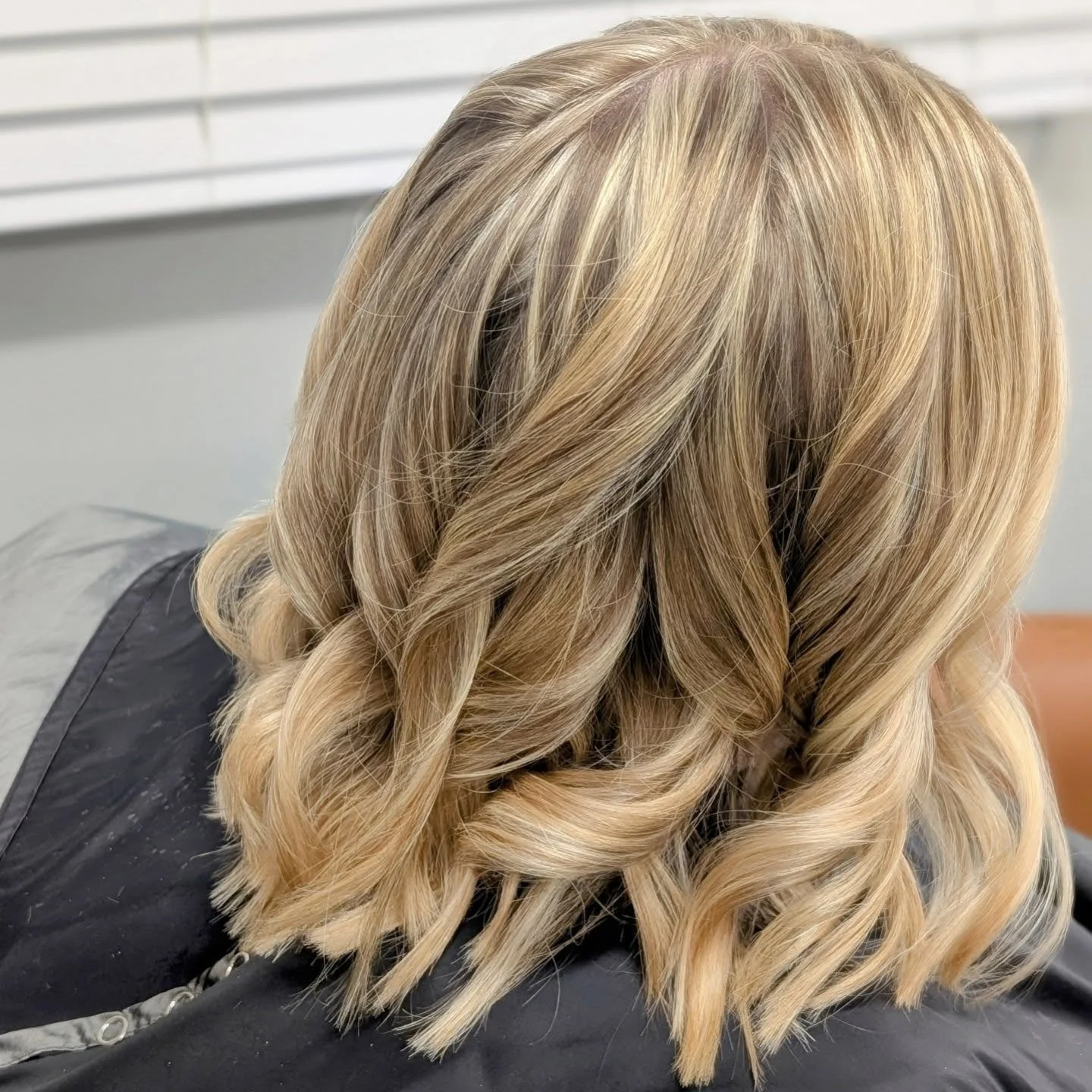 We go through and brighten once a year and darken once a year. Today was a brightening session and I used Malibu undogoo shampoo to help brighten ends with zero damage after a full foil highlight. Trying to combat warmth after darkening is always a c