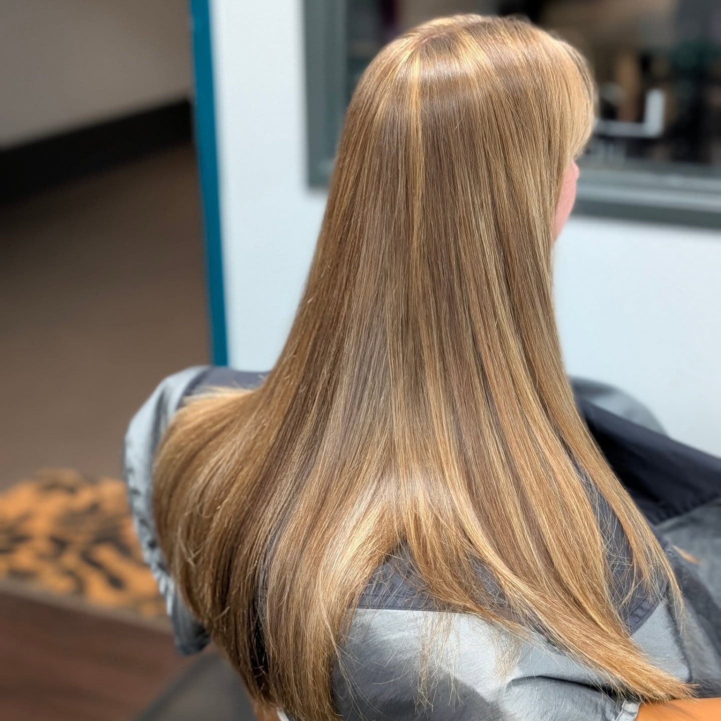 "No bleach highlights" is trending so we decided to do just that using high lift color which lifts the hair will toning it. We wanted that pretty Bronde color and I was able to do heavier sections while foiling. Super low maintenance and ju