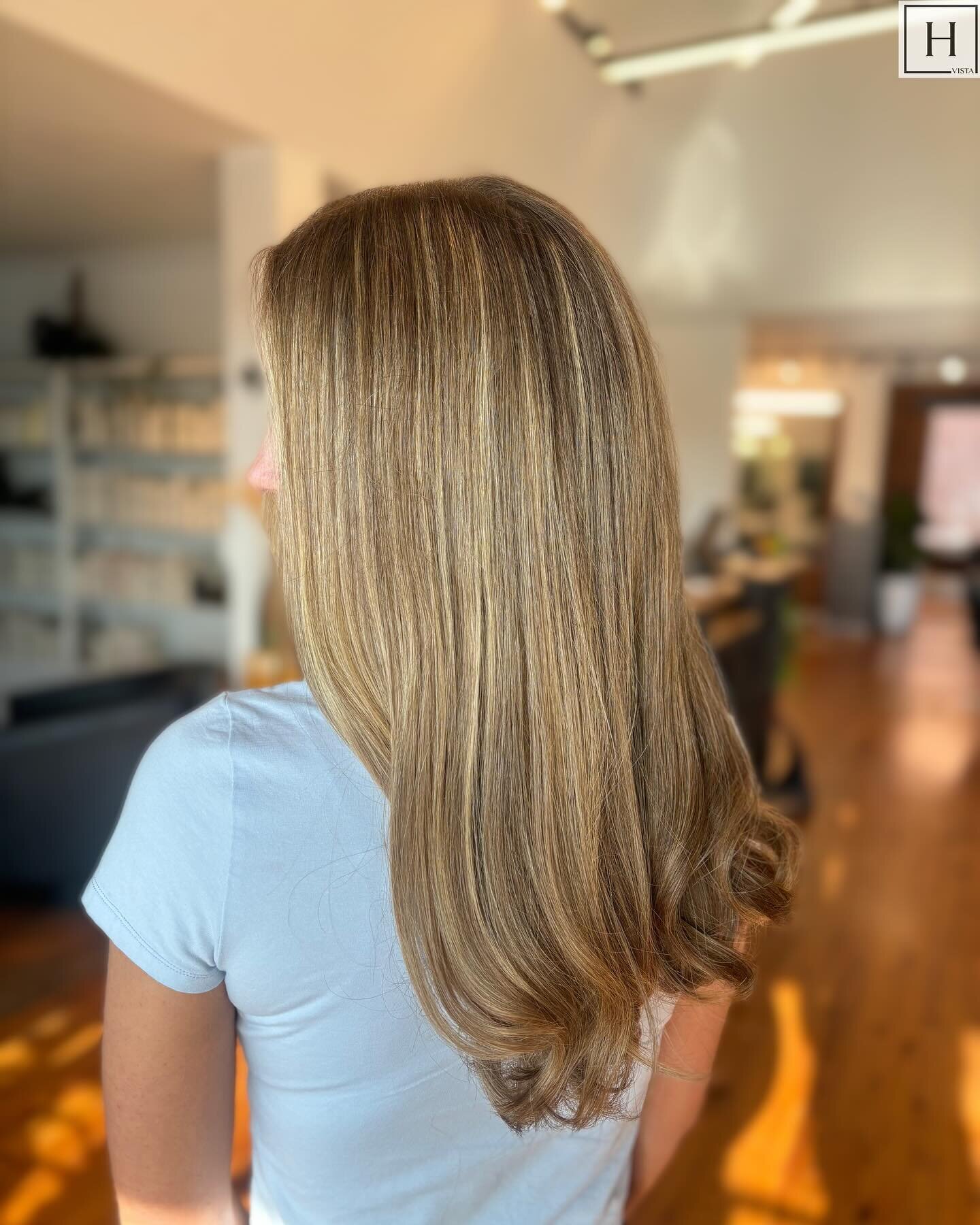 If you want hair like this, book an appointment with @maceydidmyhair now! 😍

📞803.667.9606
💻hyde.salon

#hair #salon #salons #hairsalon #hairsalons #stylist #stylists #hairstylist #hairstylists #hyde #hydesalons #hydesalon #hydevista #thevista #th