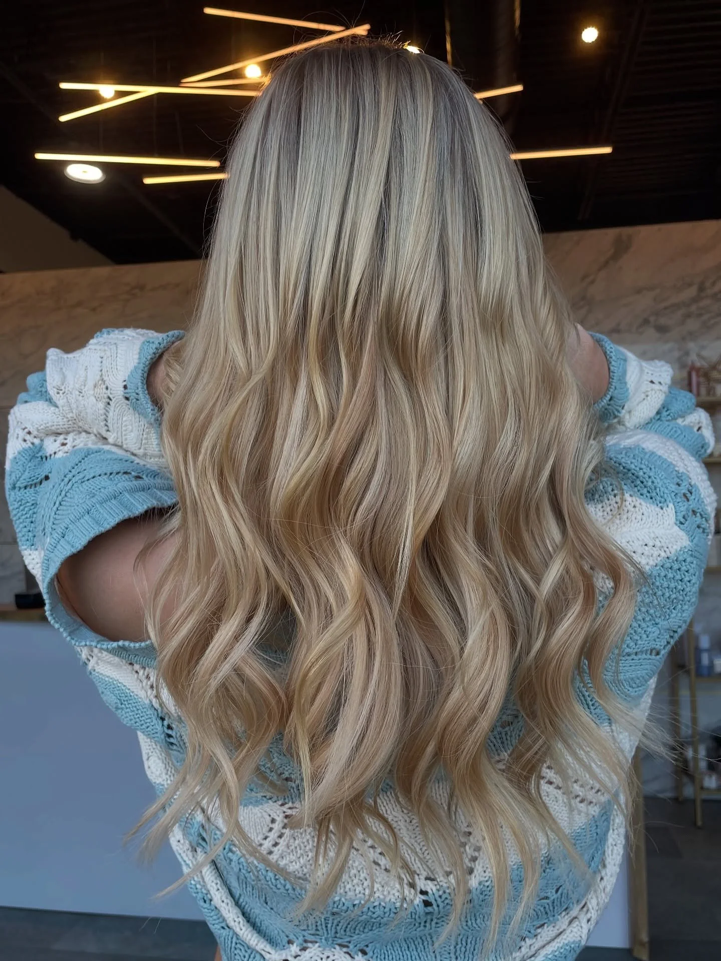 The kind of blonde that deserves attention — glossy, dimensional, and unapologetically bright. This isn’t just a color, it’s a statement!
Consider this your reminder that summer hair should NEVER be boring.
Let’s get you in