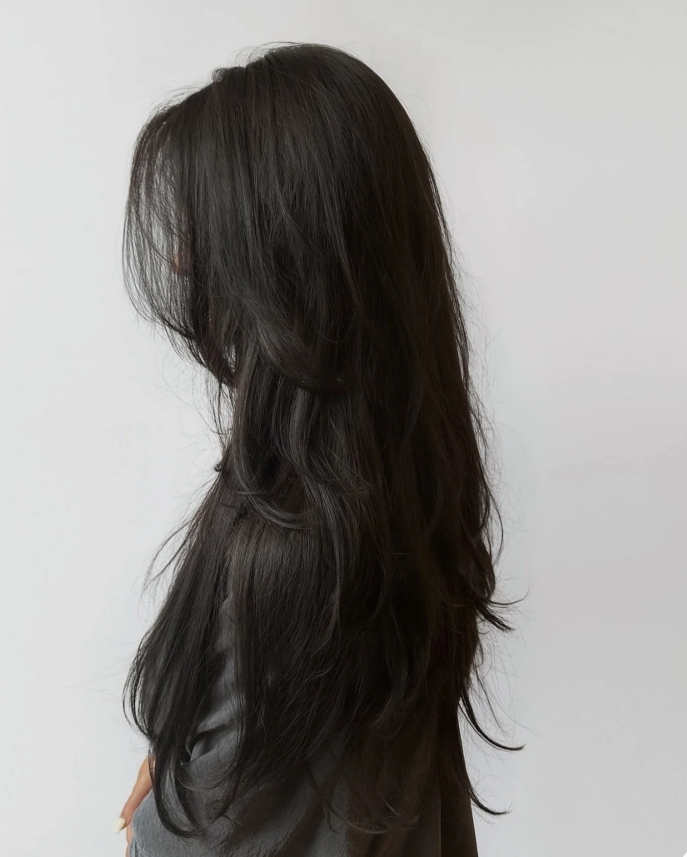 That dreamy, wispy, layered look for summer—light, airy, and full of texture. Everything a girl could want ππ
Stylist: @jasthestylist__ 
Ask your Hyde stylist about layers that frame your face perfectly, and let us craft your signature look